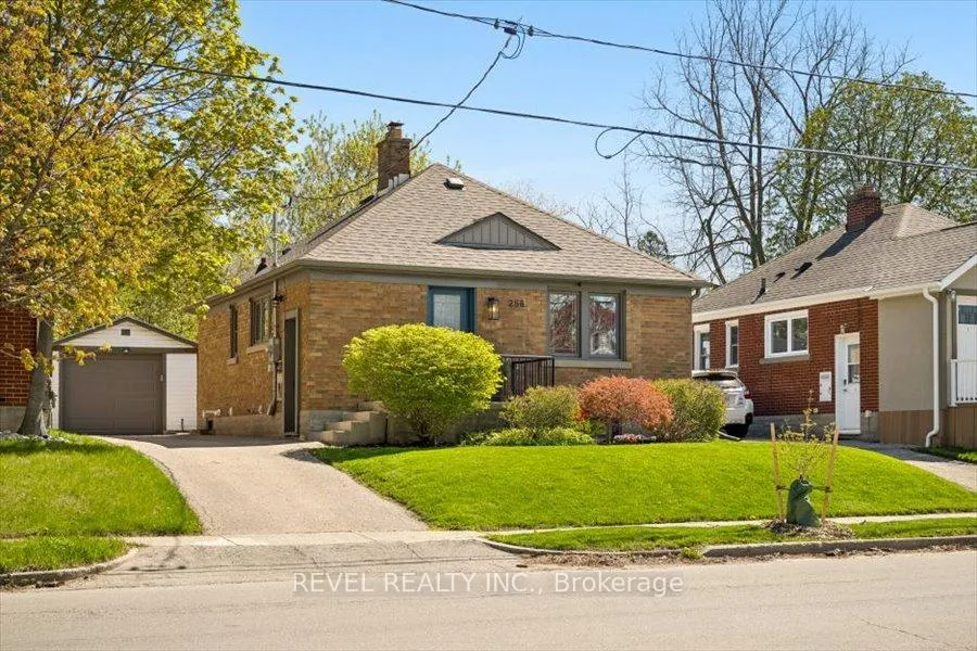Photo 2 of 256 Bowman Street, Waterloo — HOMEH