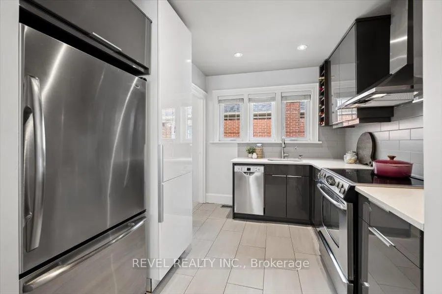 Photo 11 of 256 Bowman Street, Waterloo — HOMEH