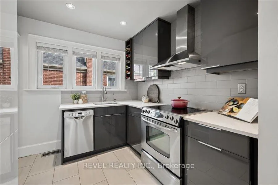 Photo 12 of 256 Bowman Street, Waterloo — HOMEH