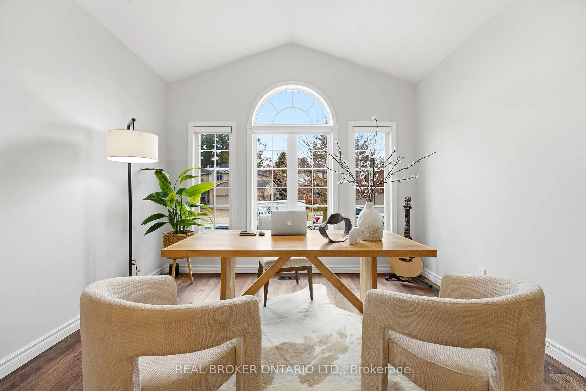 Photo 5 of 20 Cottonwood Crescent, Cambridge, Fiddlesticks — HOMEH
