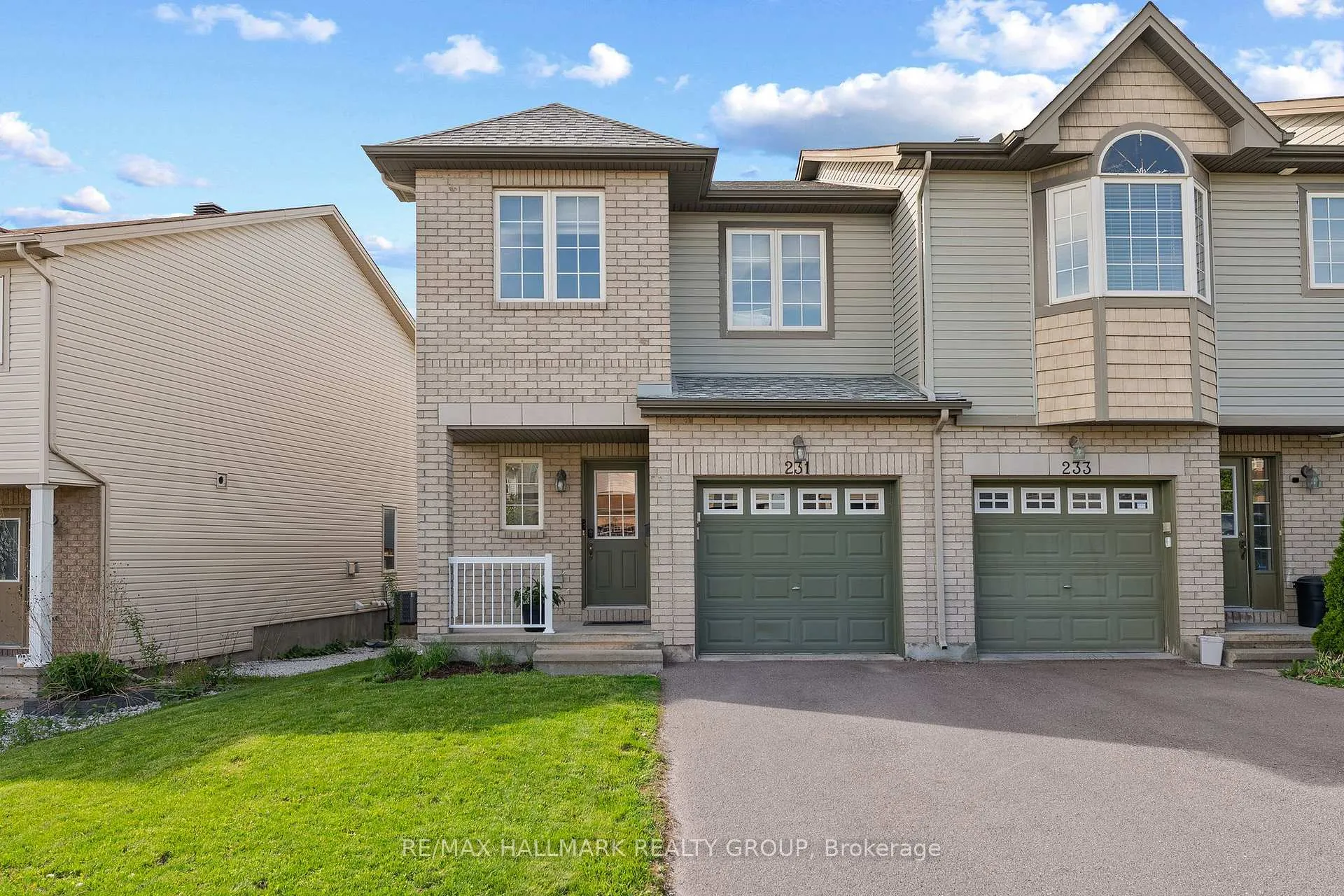 Photo 2 of 231 Rolling Meadow Crescent, Ottawa, Mer Bleue/Bradley Estates/Anderson Park — HOMEH