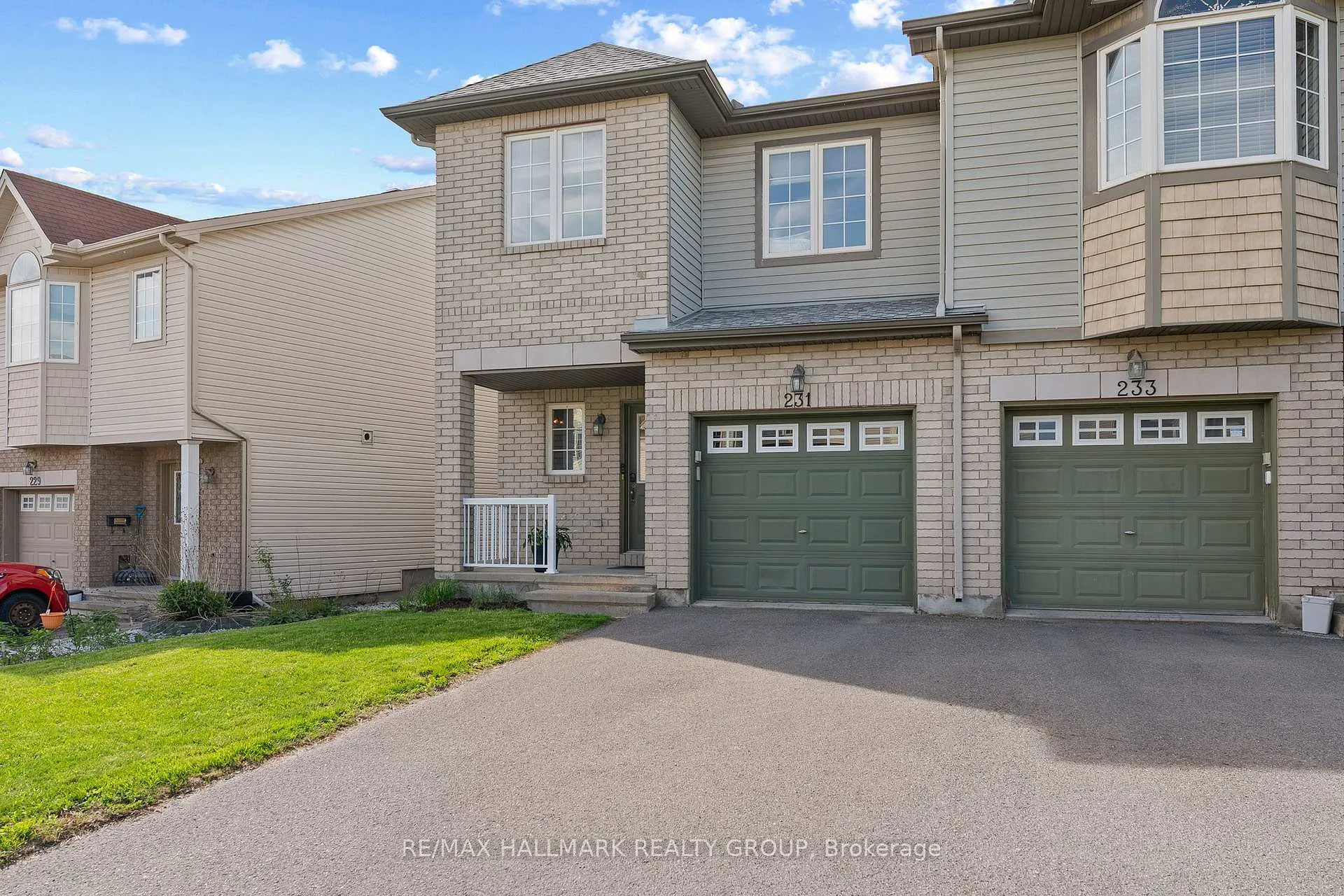 Photo 4 of 231 Rolling Meadow Crescent, Ottawa, Mer Bleue/Bradley Estates/Anderson Park — HOMEH