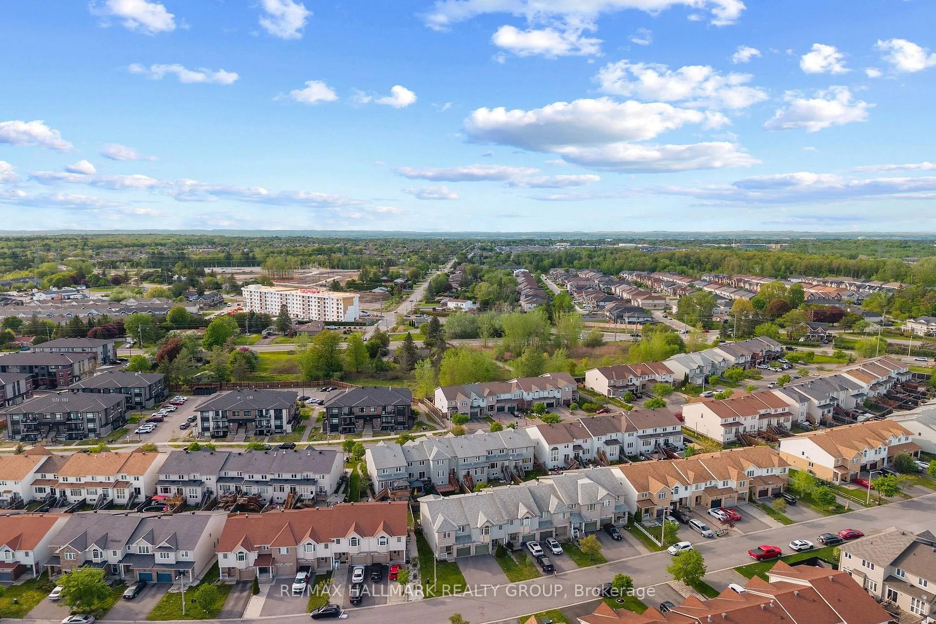 Photo 6 of 231 Rolling Meadow Crescent, Ottawa, Mer Bleue/Bradley Estates/Anderson Park — HOMEH