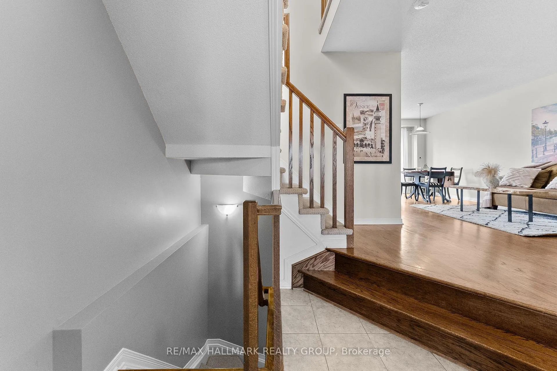 Photo 11 of 231 Rolling Meadow Crescent, Ottawa, Mer Bleue/Bradley Estates/Anderson Park — HOMEH