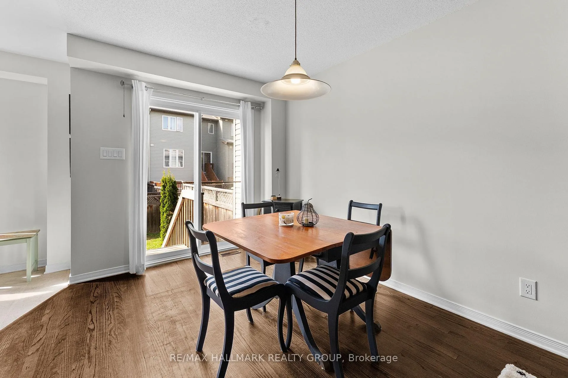 Photo 16 of 231 Rolling Meadow Crescent, Ottawa, Mer Bleue/Bradley Estates/Anderson Park — HOMEH