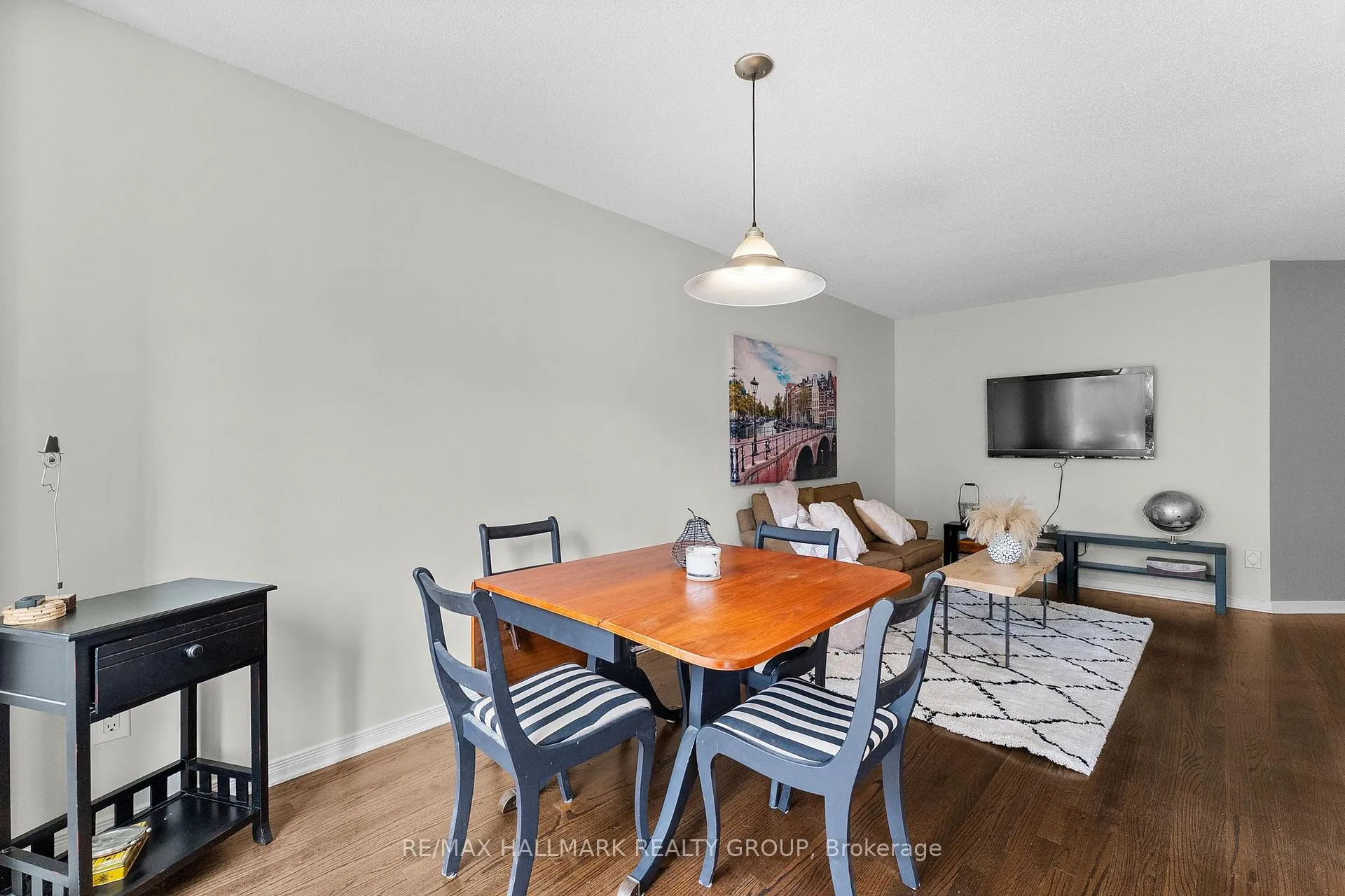 Photo 19 of 231 Rolling Meadow Crescent, Ottawa, Mer Bleue/Bradley Estates/Anderson Park — HOMEH
