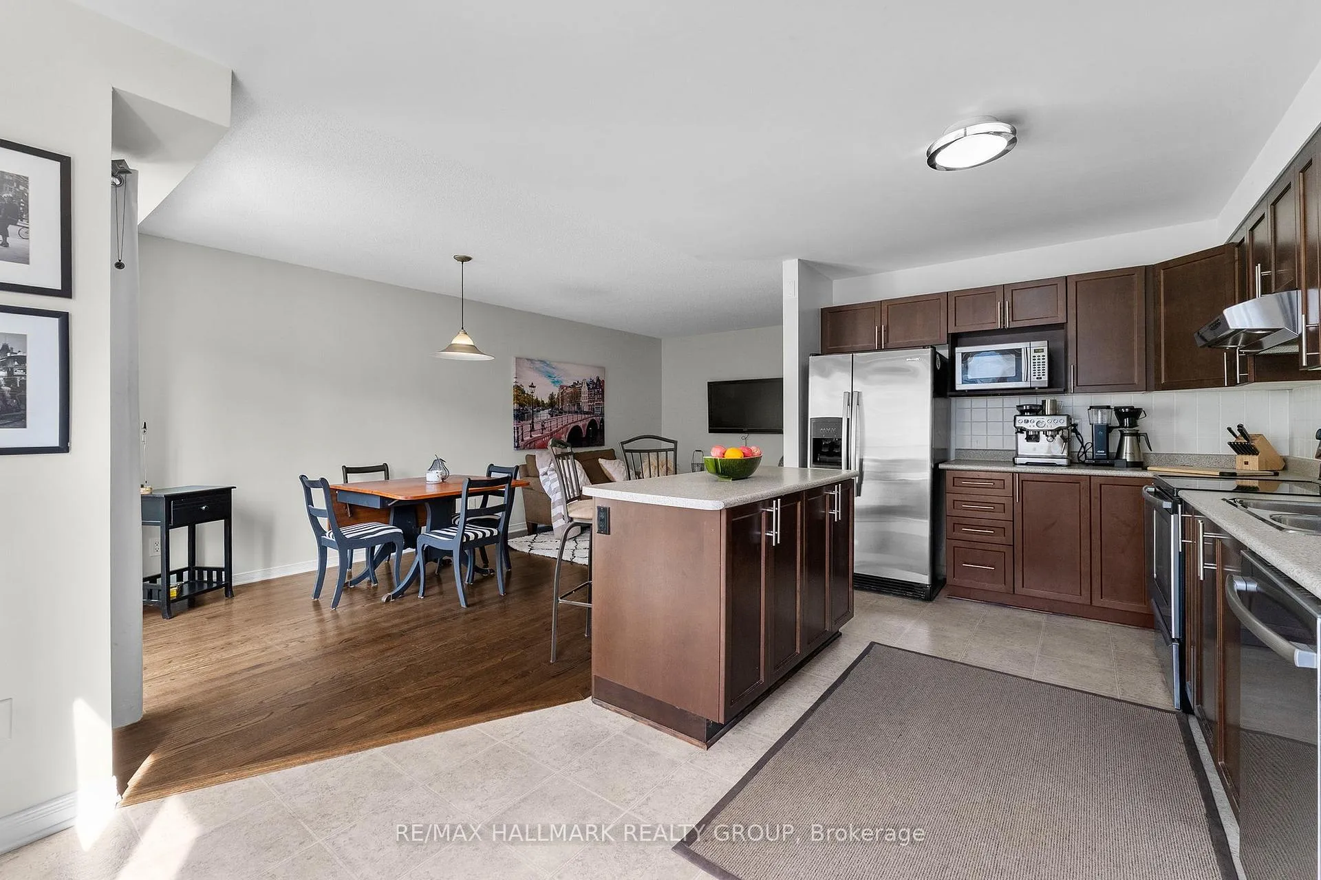 Photo 21 of 231 Rolling Meadow Crescent, Ottawa, Mer Bleue/Bradley Estates/Anderson Park — HOMEH