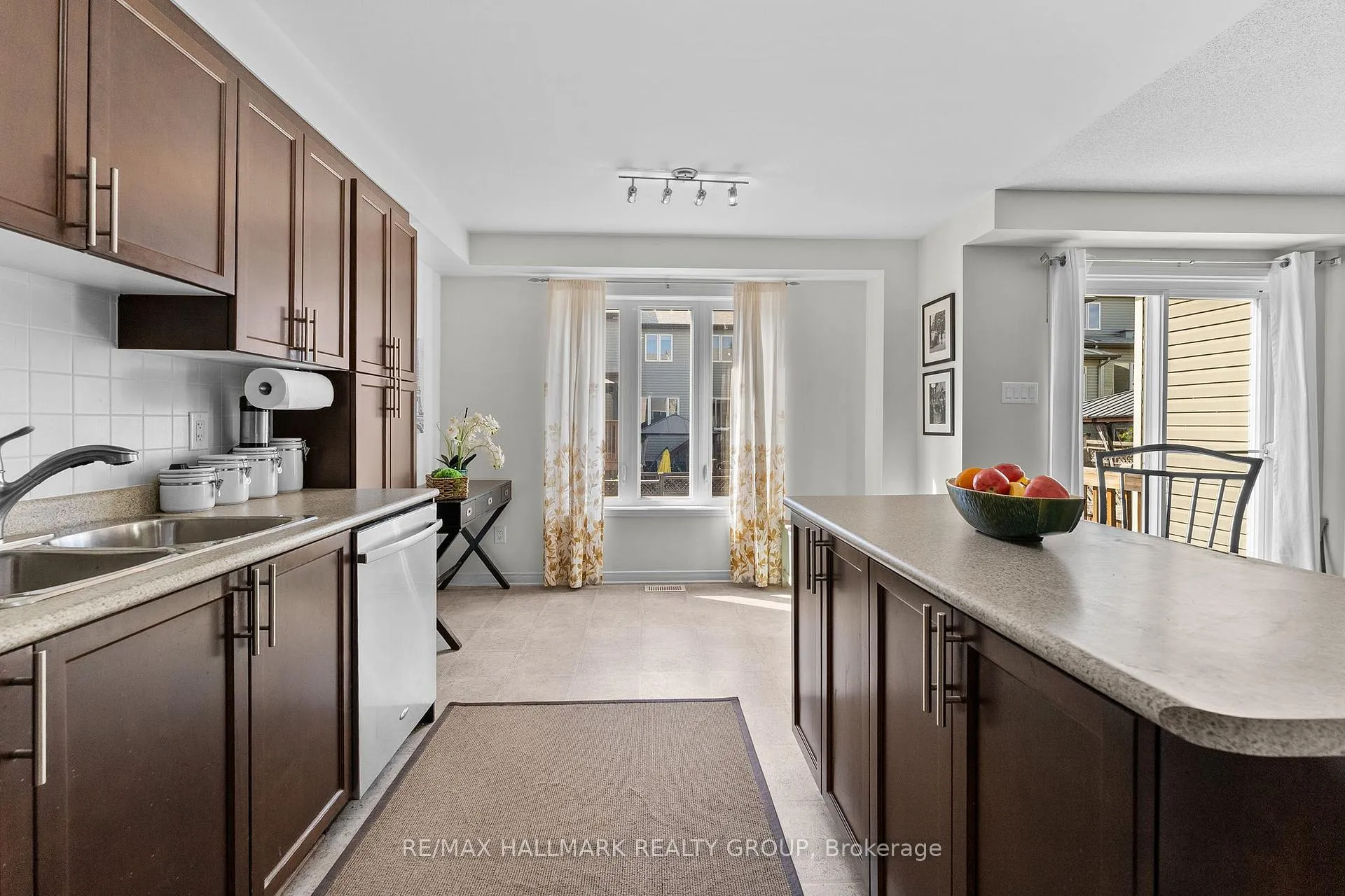 Photo 26 of 231 Rolling Meadow Crescent, Ottawa, Mer Bleue/Bradley Estates/Anderson Park — HOMEH