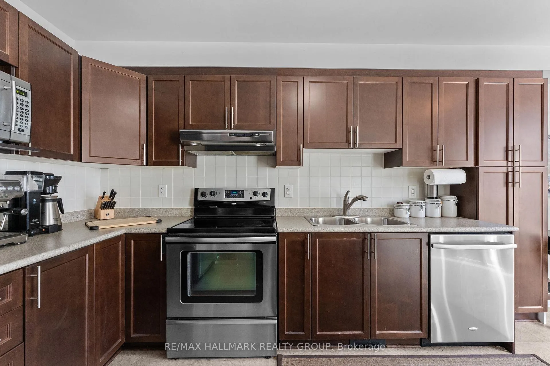 Photo 27 of 231 Rolling Meadow Crescent, Ottawa, Mer Bleue/Bradley Estates/Anderson Park — HOMEH