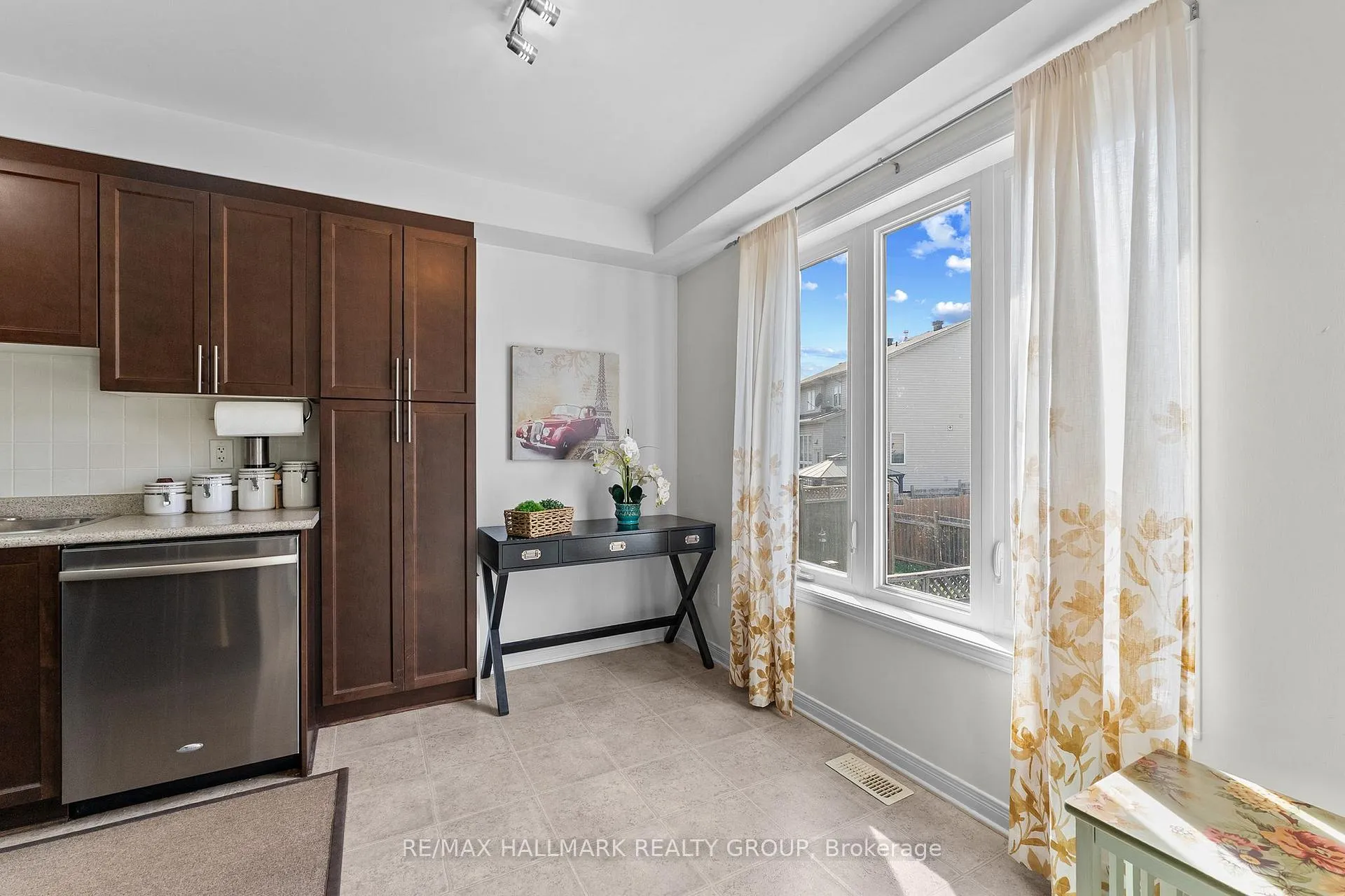 Photo 28 of 231 Rolling Meadow Crescent, Ottawa, Mer Bleue/Bradley Estates/Anderson Park — HOMEH