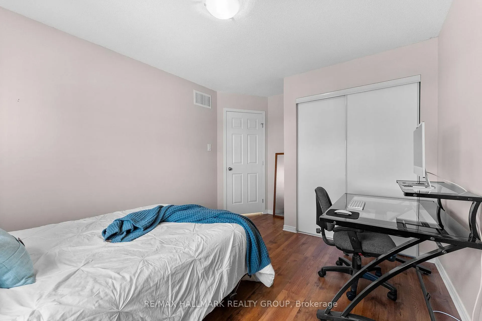 Photo 40 of 231 Rolling Meadow Crescent, Ottawa, Mer Bleue/Bradley Estates/Anderson Park — HOMEH