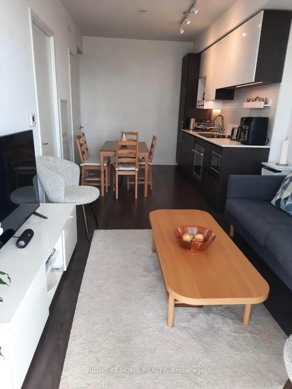 Photo 3 of Unit 5811, 950 Portage Parkway, Vaughan, Vaughan Corporate Centre — HOMEH