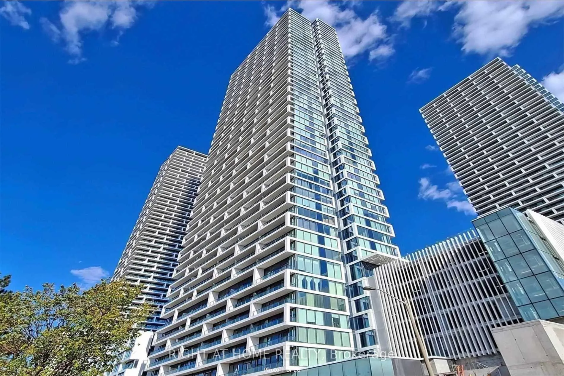 Photo 7 of Unit 5811, 950 Portage Parkway, Vaughan, Vaughan Corporate Centre — HOMEH