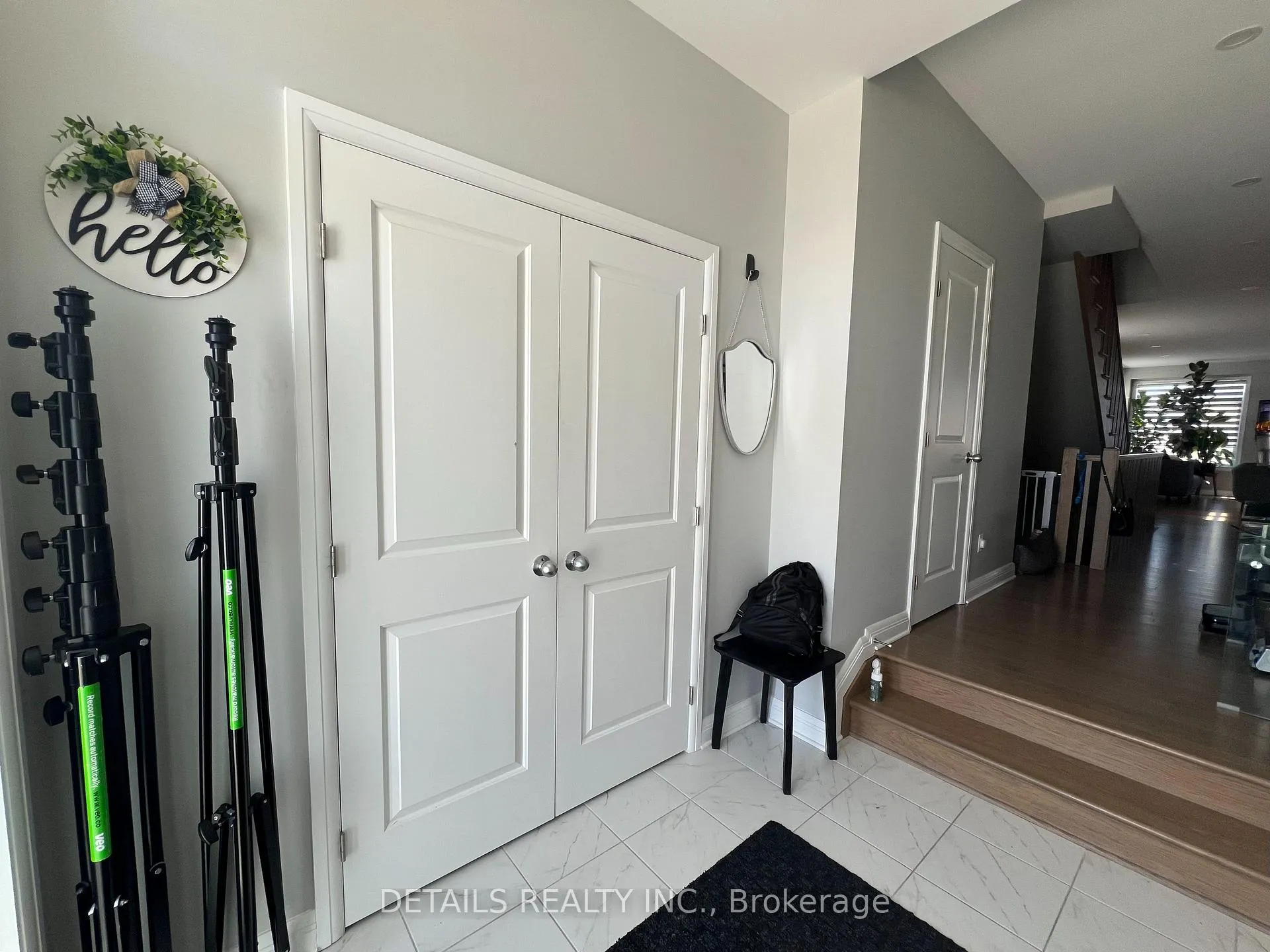 Photo 4 of 303 Wigwas Street, Ottawa, CFB Rockcliffe and Area — HOMEH