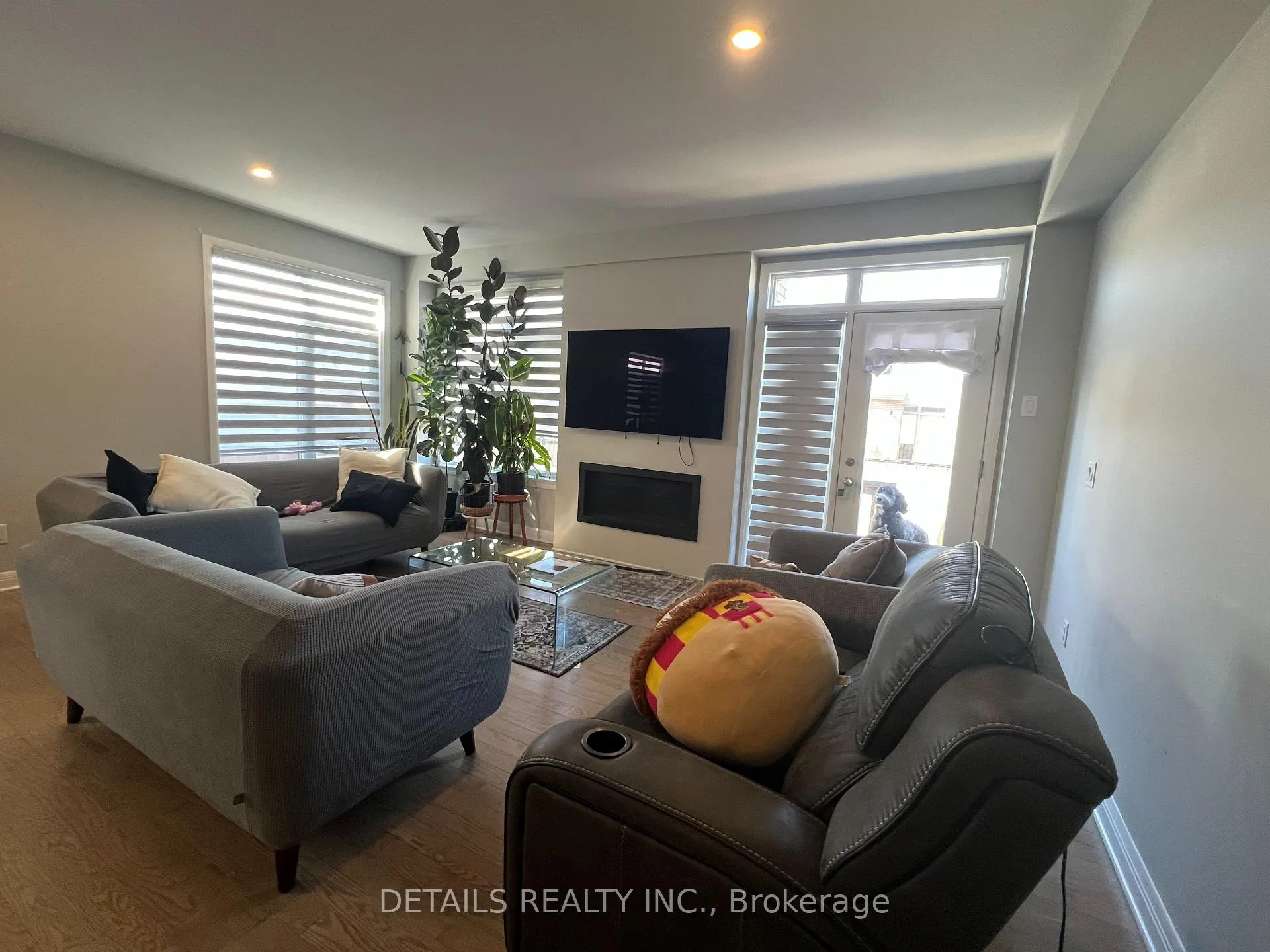 Photo 15 of 303 Wigwas Street, Ottawa, CFB Rockcliffe and Area — HOMEH