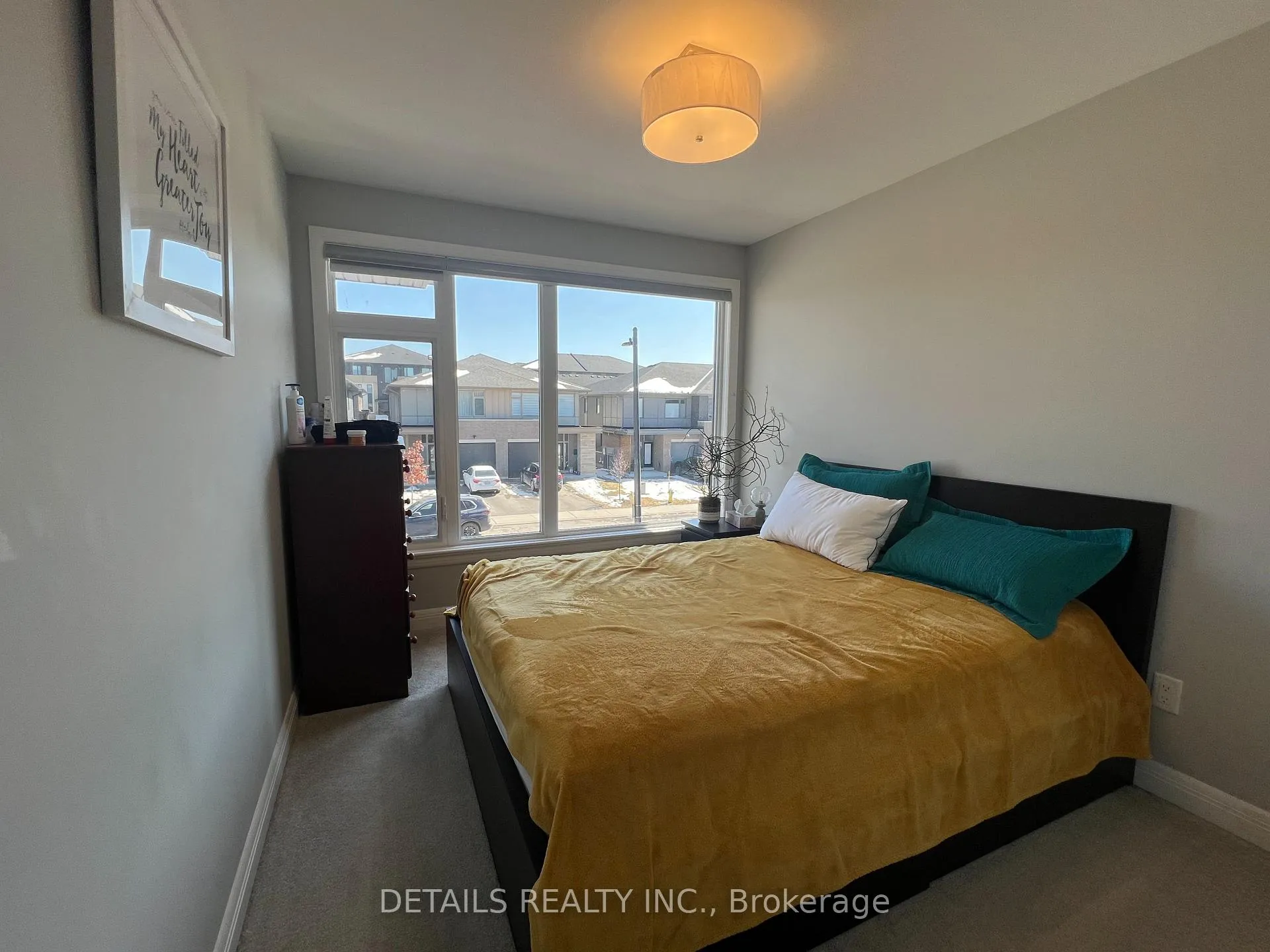 Photo 19 of 303 Wigwas Street, Ottawa, CFB Rockcliffe and Area — HOMEH