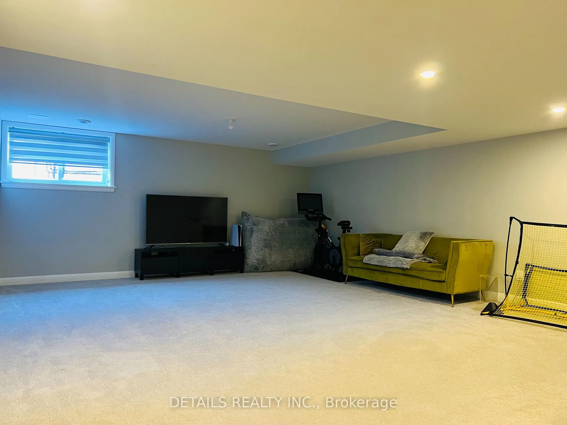 Photo 43 of 303 Wigwas Street, Ottawa, CFB Rockcliffe and Area — HOMEH