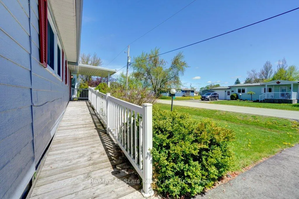 Photo 3 of 6 Vista Drive, Kawartha Lakes, Lindsay — HOMEH