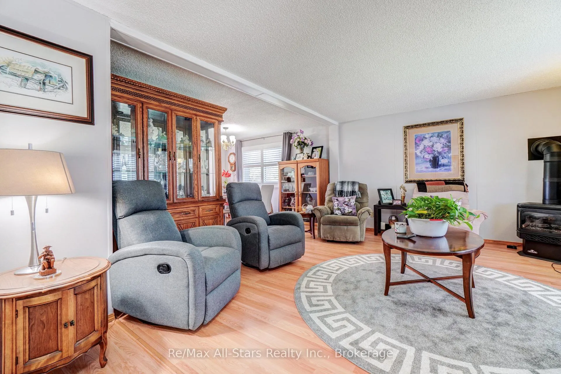 Photo 6 of 6 Vista Drive, Kawartha Lakes, Lindsay — HOMEH