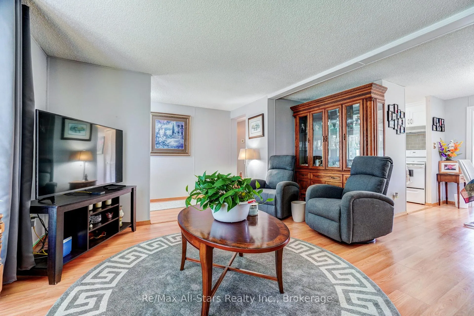 Photo 8 of 6 Vista Drive, Kawartha Lakes, Lindsay — HOMEH