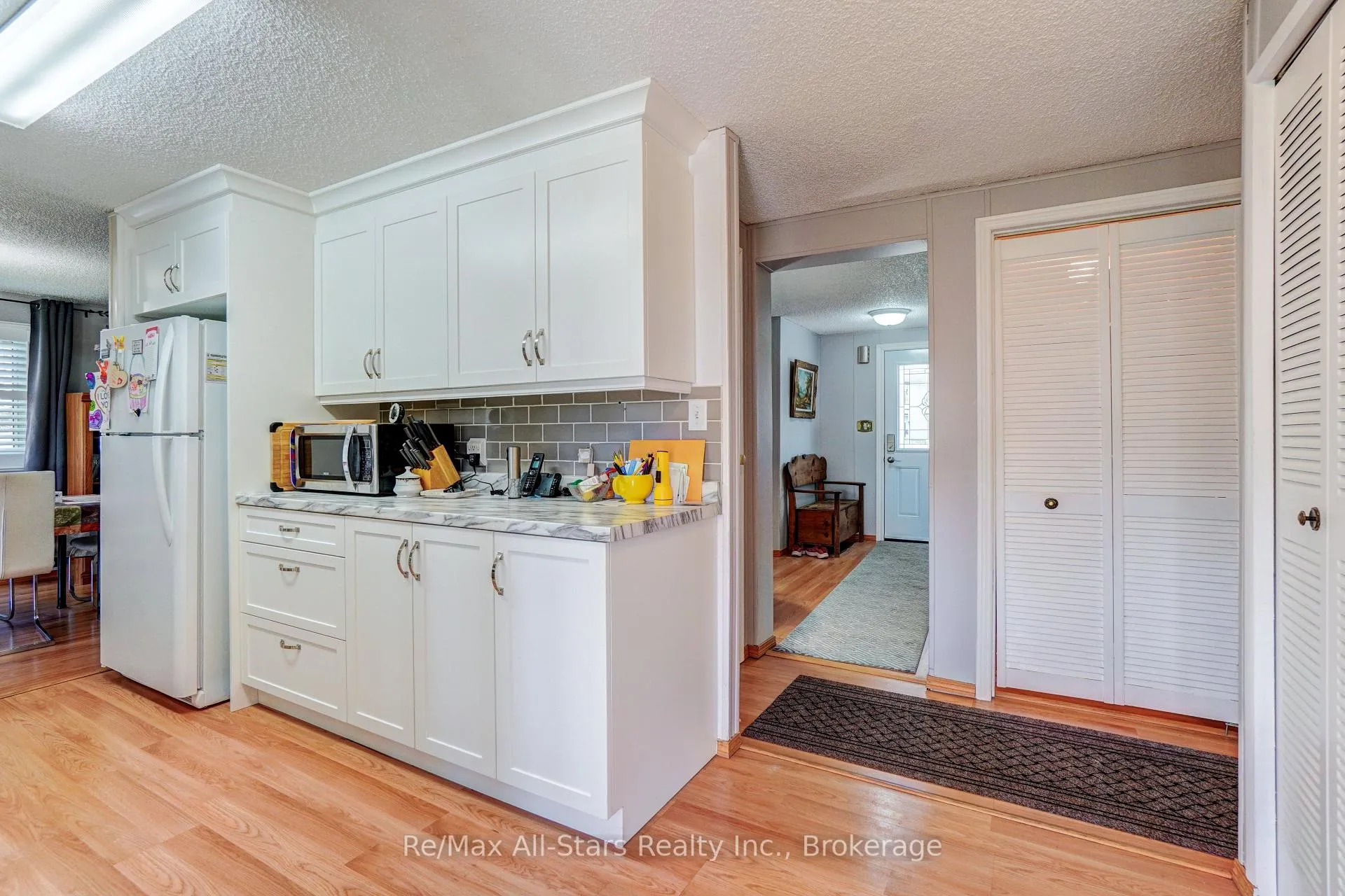 Photo 10 of 6 Vista Drive, Kawartha Lakes, Lindsay — HOMEH