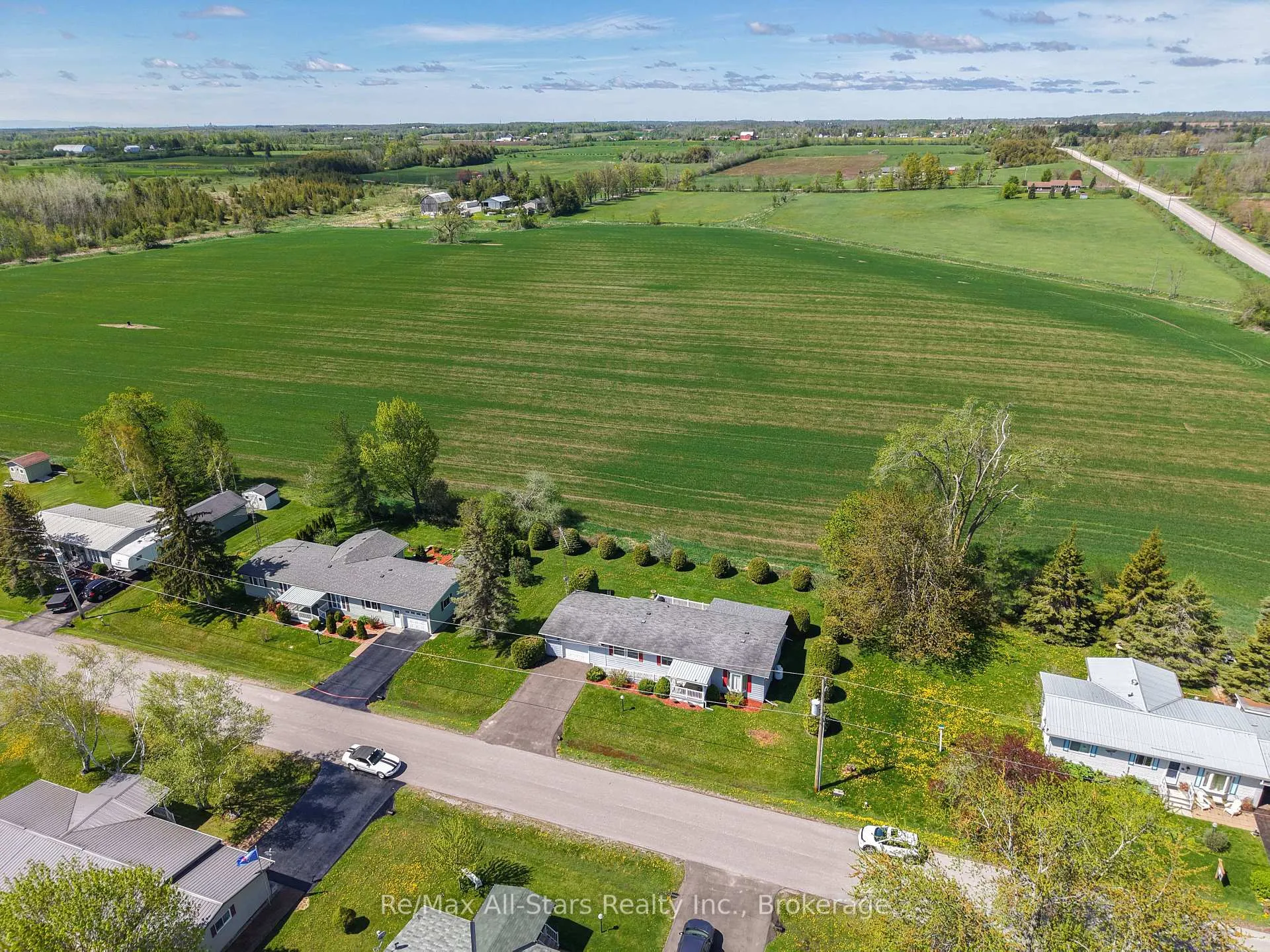 Photo 33 of 6 Vista Drive, Kawartha Lakes, Lindsay — HOMEH