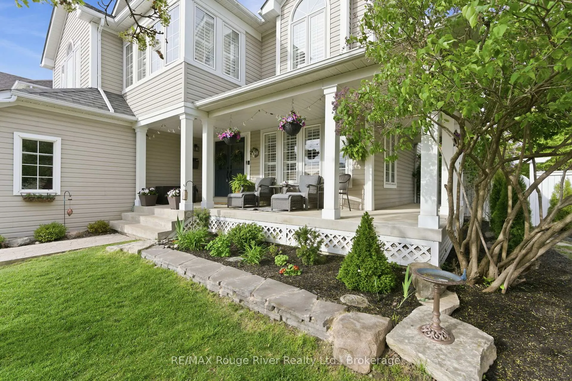Photo 2 of 1 Sturgess Crescent, Whitby, Brooklin — HOMEH