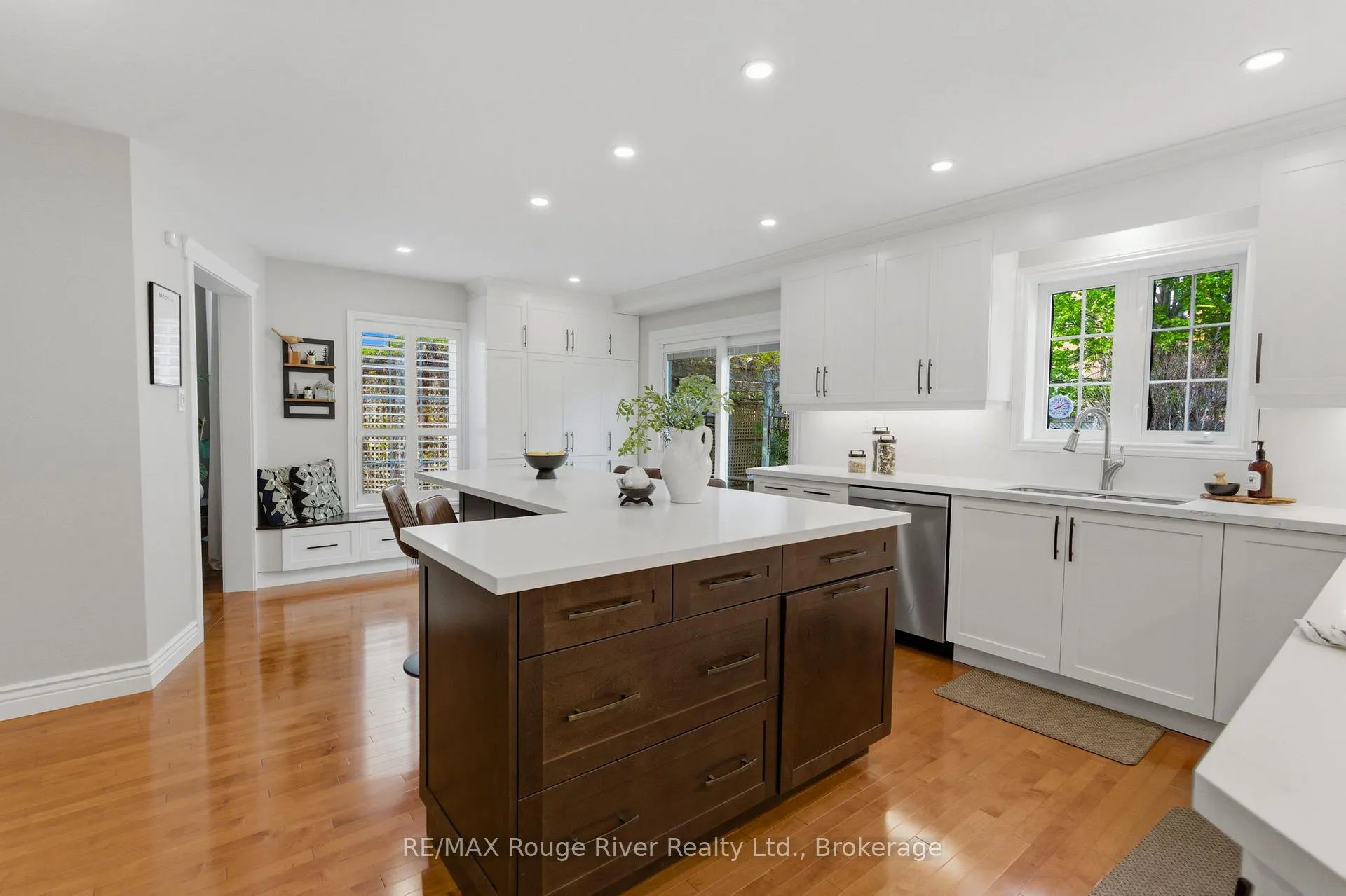 Photo 9 of 1 Sturgess Crescent, Whitby, Brooklin — HOMEH