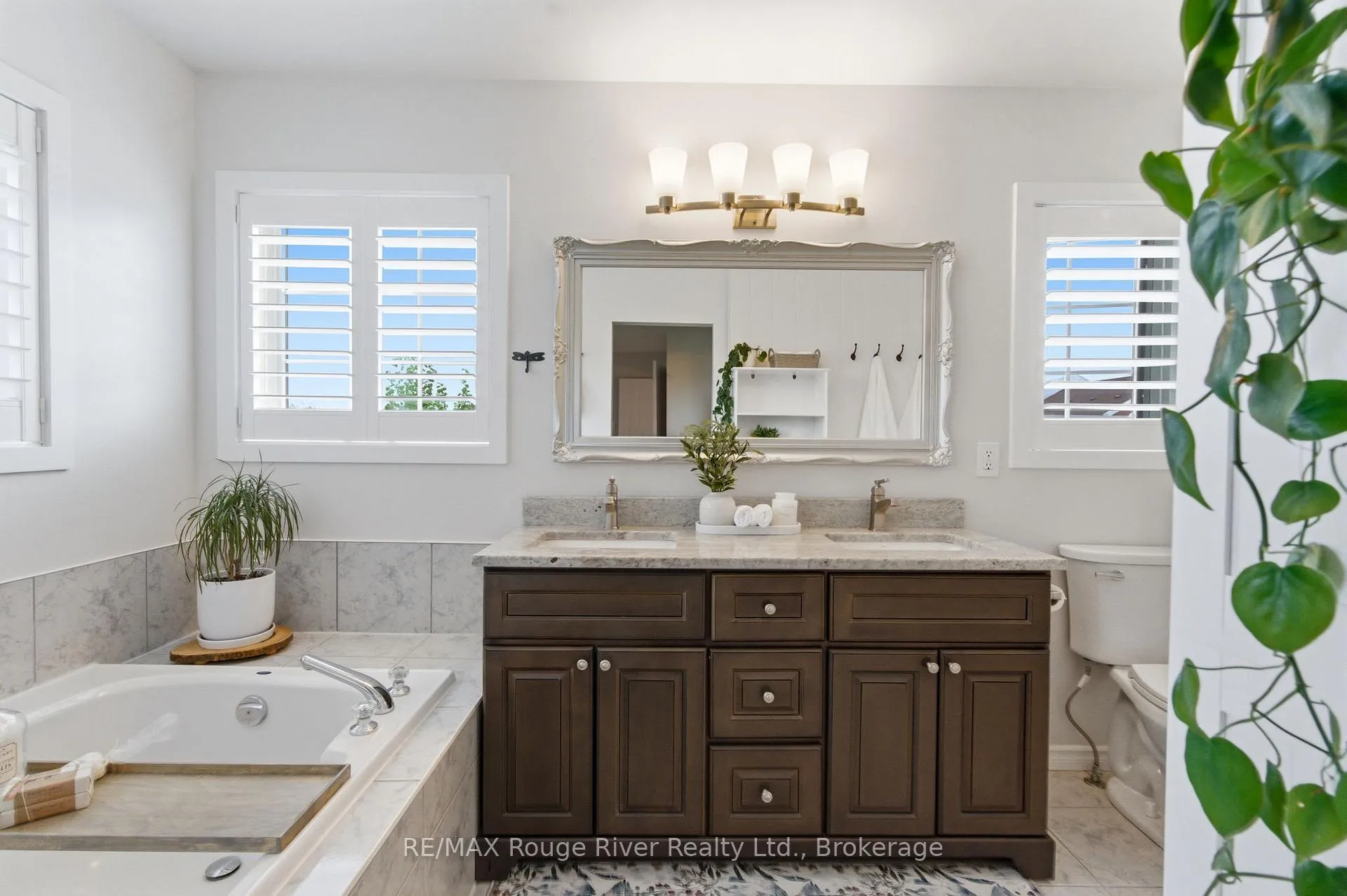 Photo 25 of 1 Sturgess Crescent, Whitby, Brooklin — HOMEH