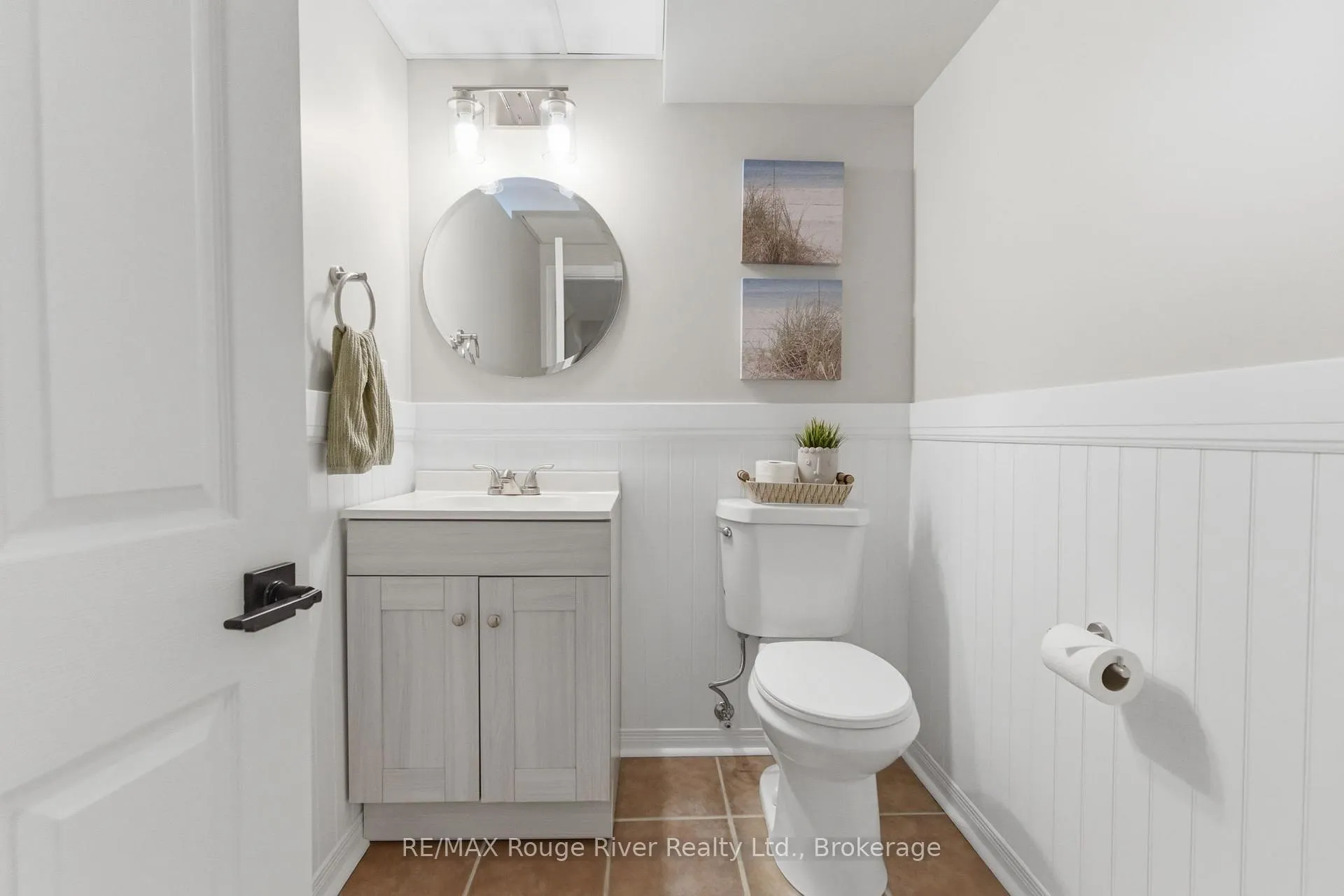 Photo 41 of 1 Sturgess Crescent, Whitby, Brooklin — HOMEH