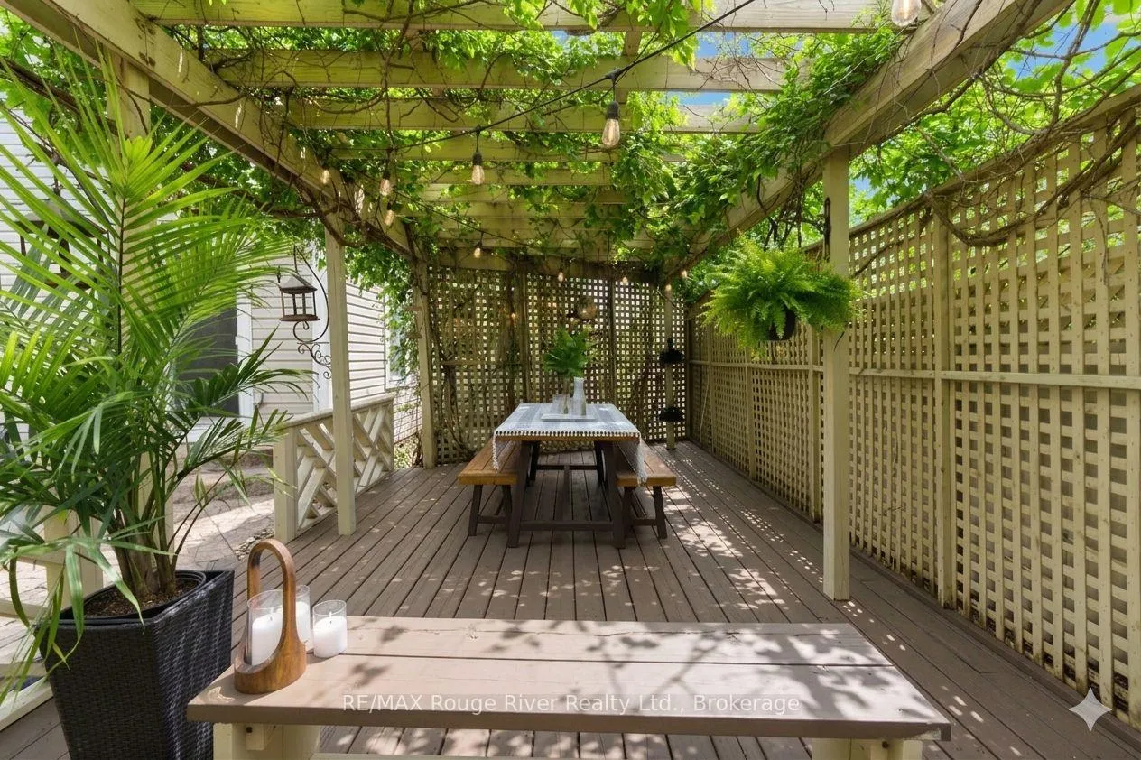 Photo 49 of 1 Sturgess Crescent, Whitby, Brooklin — HOMEH