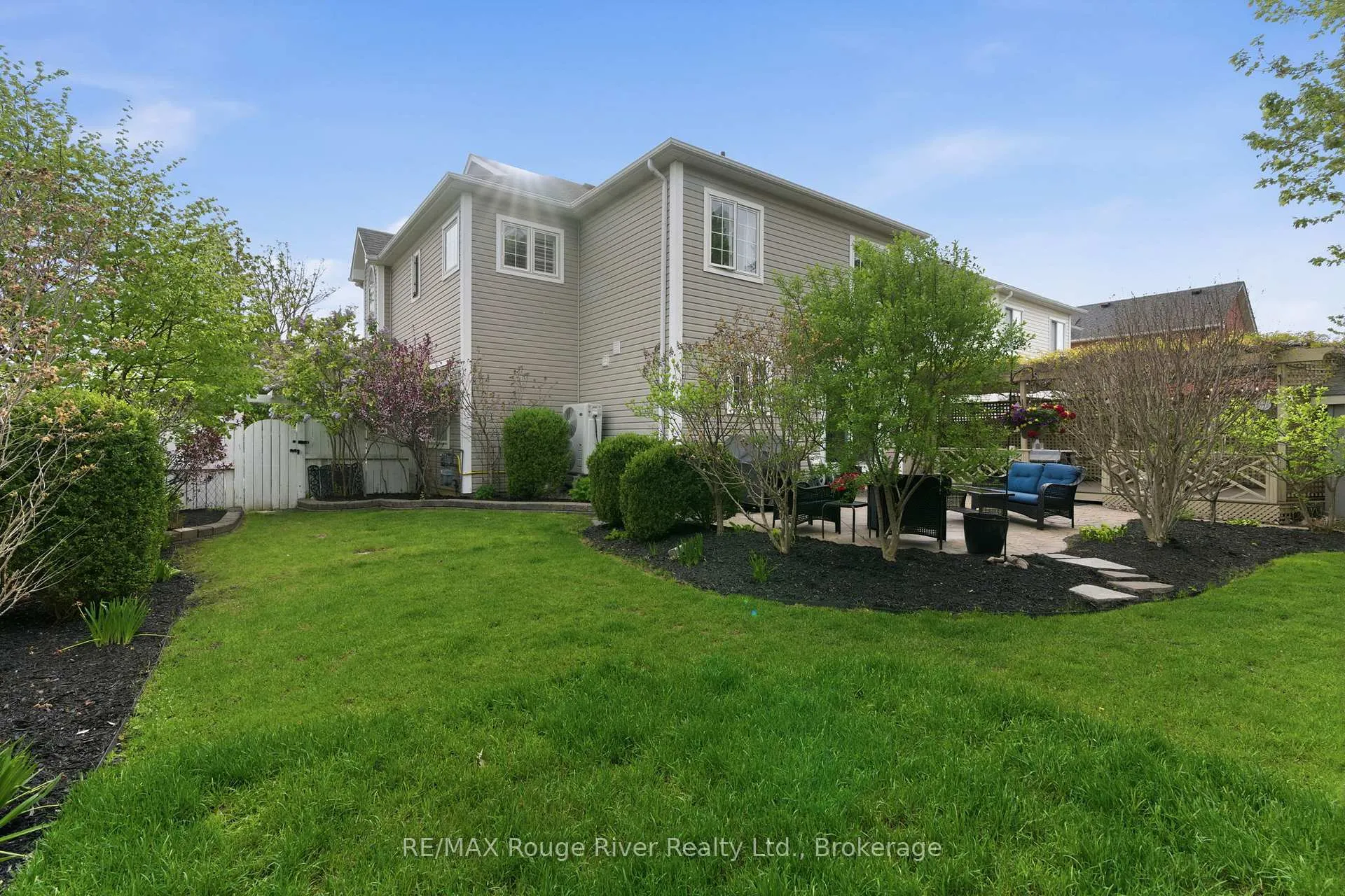 Photo 50 of 1 Sturgess Crescent, Whitby, Brooklin — HOMEH