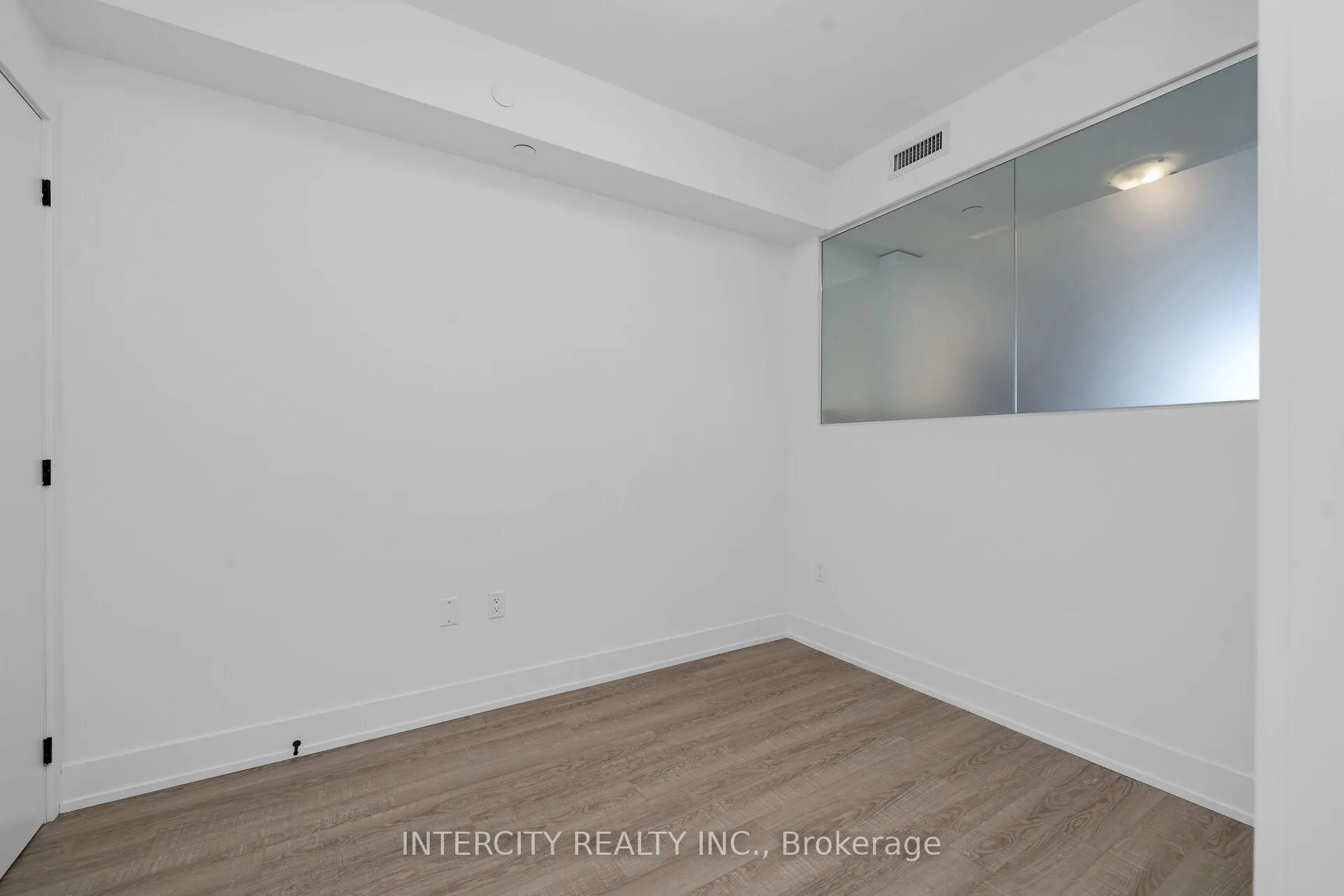 Photo 10 of Unit 326, 2075 King Road, King, King City — HOMEH