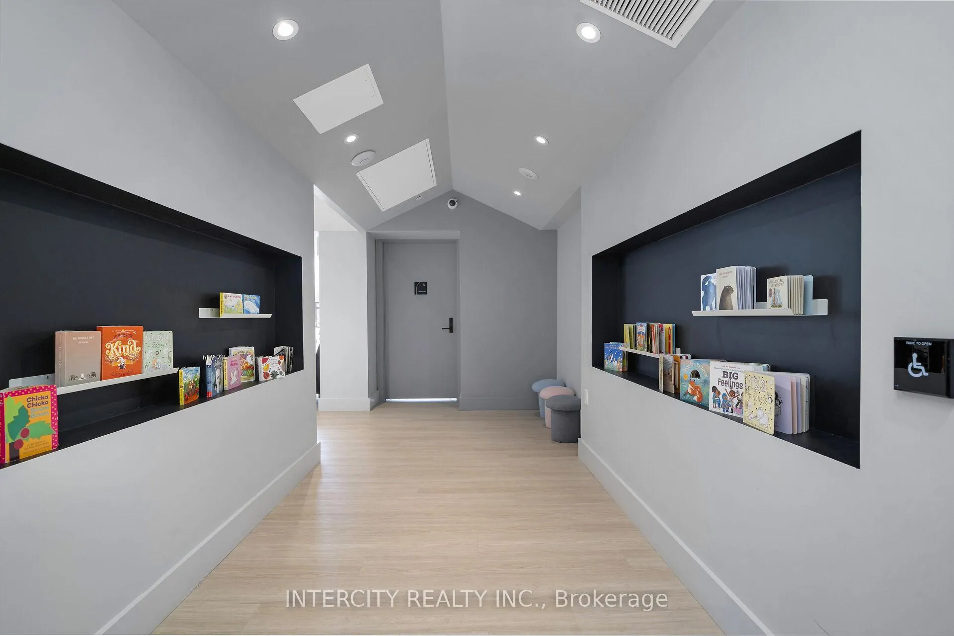 Photo 32 of Unit 326, 2075 King Road, King, King City — HOMEH
