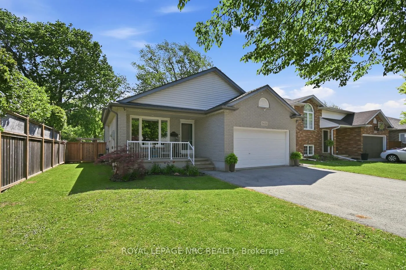 Photo 3 of 5622 Magnolia Drive, Niagara Falls, Ascot — HOMEH