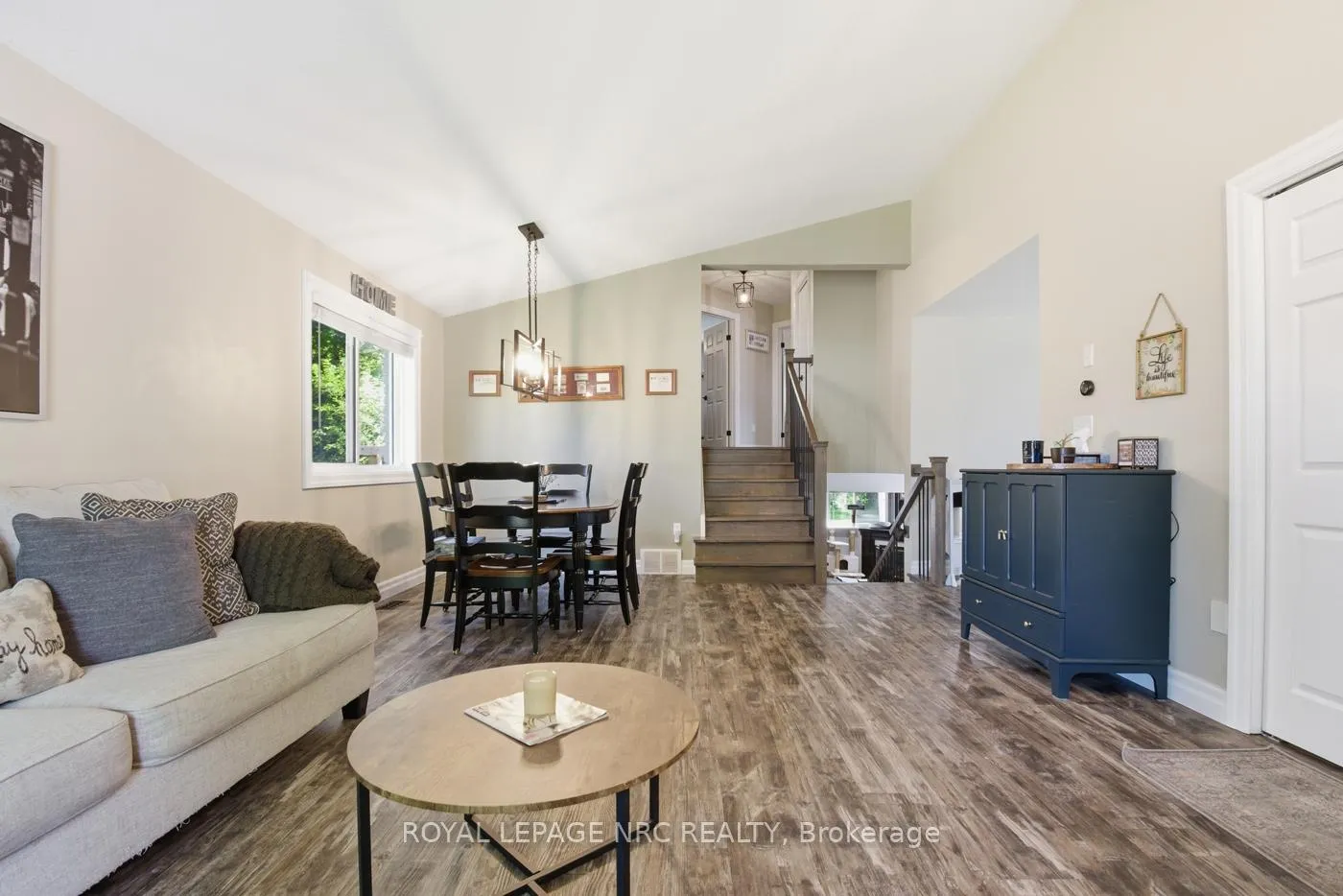 Photo 9 of 5622 Magnolia Drive, Niagara Falls, Ascot — HOMEH