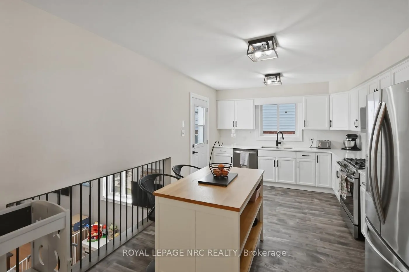 Photo 15 of 5622 Magnolia Drive, Niagara Falls, Ascot — HOMEH