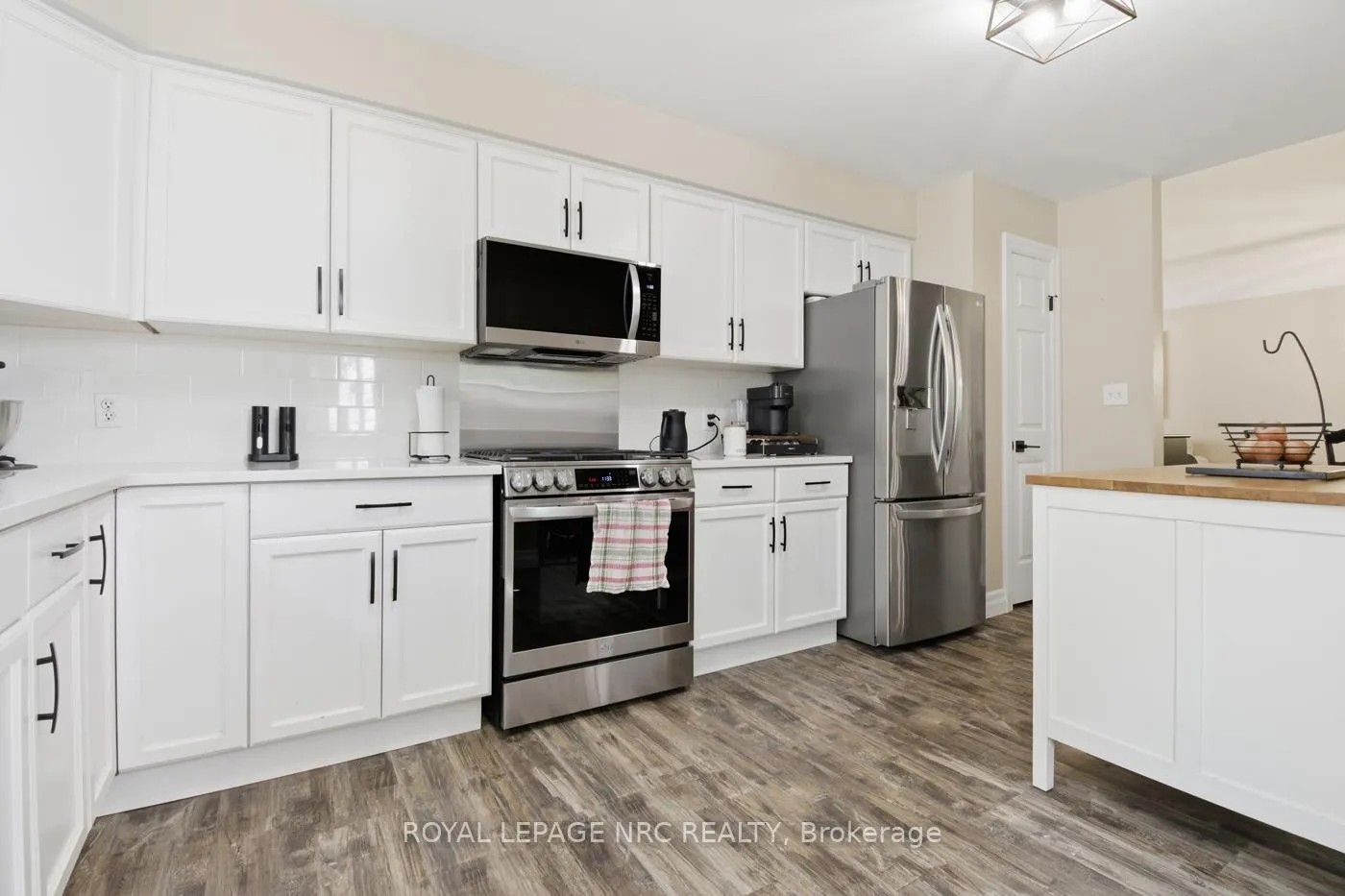 Photo 19 of 5622 Magnolia Drive, Niagara Falls, Ascot — HOMEH