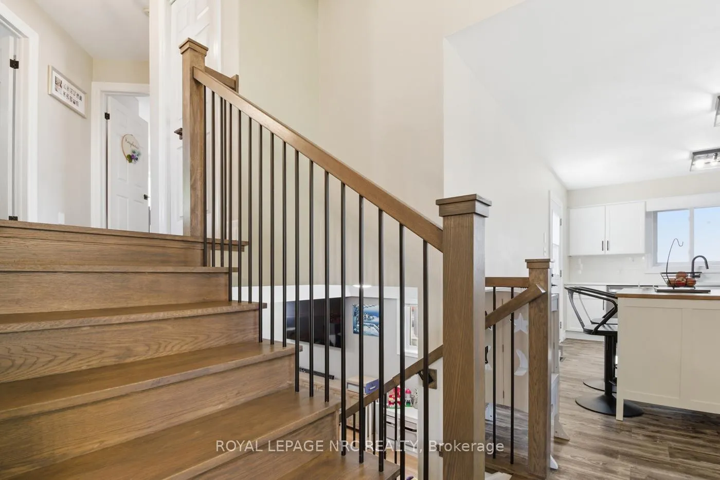 Photo 23 of 5622 Magnolia Drive, Niagara Falls, Ascot — HOMEH