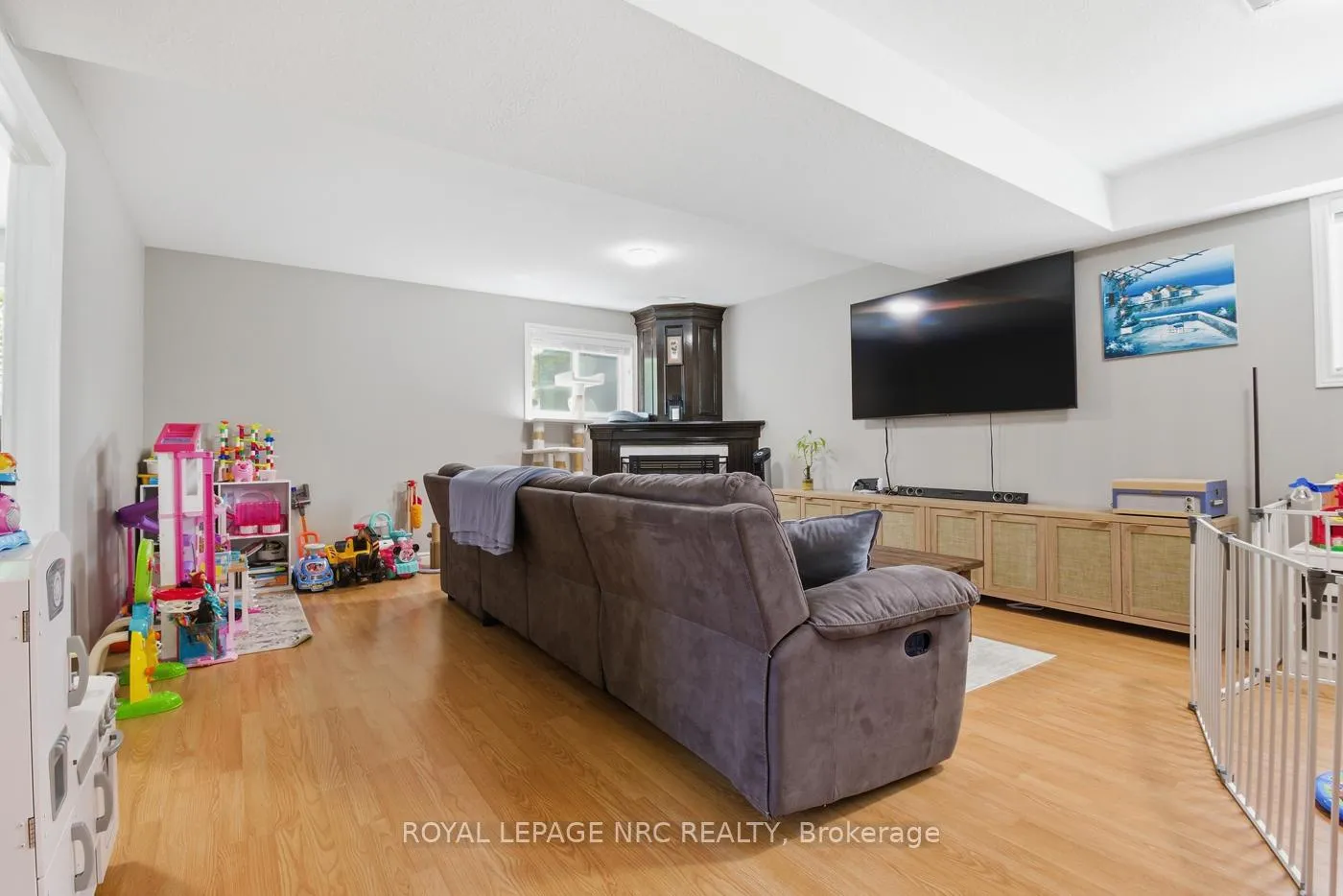 Photo 35 of 5622 Magnolia Drive, Niagara Falls, Ascot — HOMEH