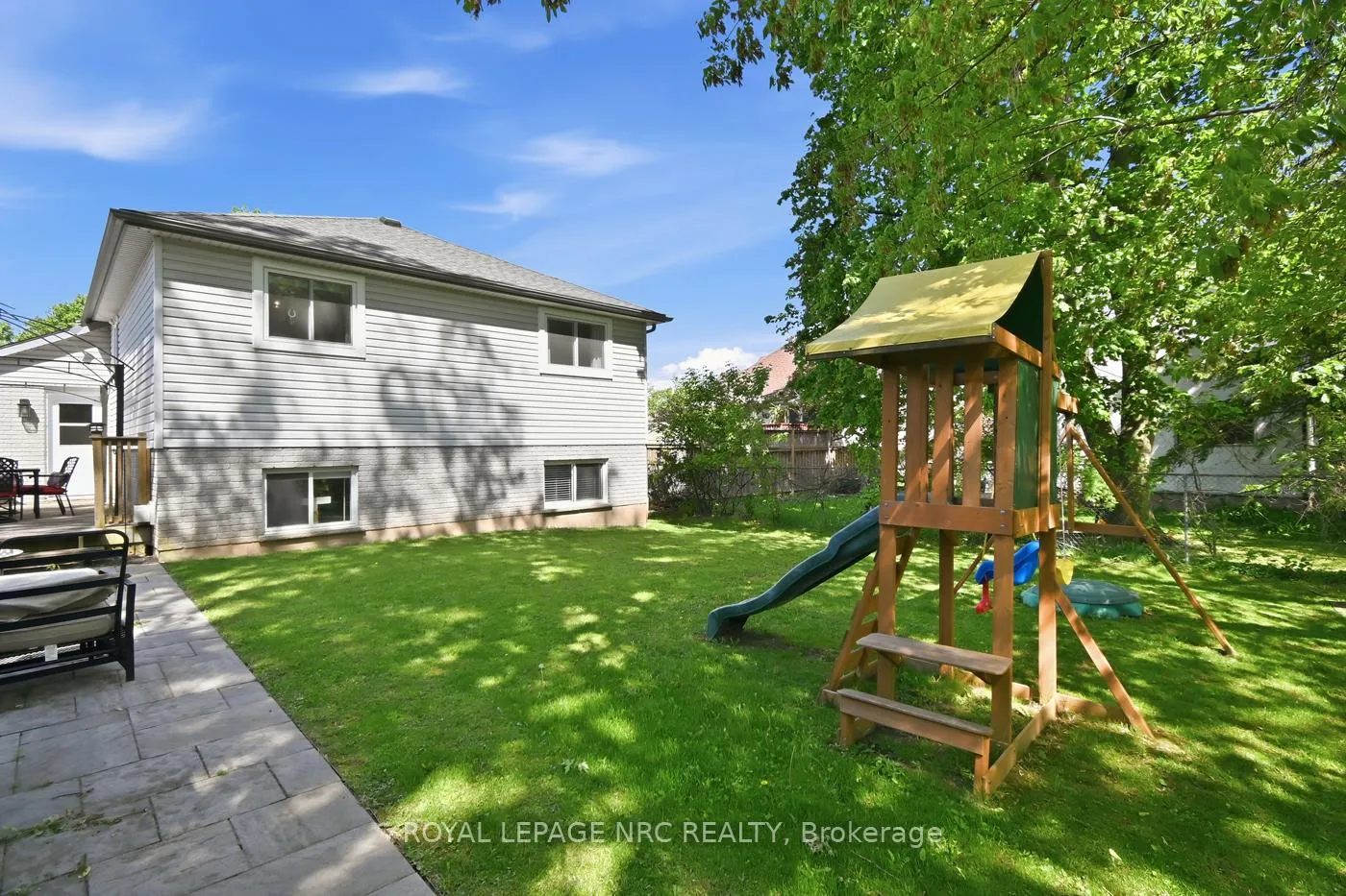 Photo 43 of 5622 Magnolia Drive, Niagara Falls, Ascot — HOMEH
