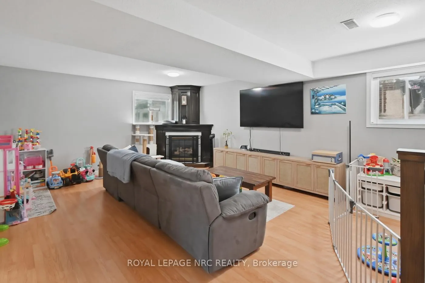 Photo 47 of 5622 Magnolia Drive, Niagara Falls, Ascot — HOMEH