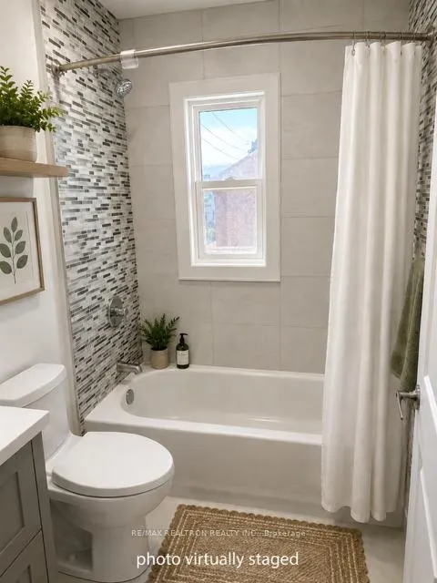 Photo 9 of Unit Main, 3 Lanark Avenue, Toronto, Oakwood Village — HOMEH