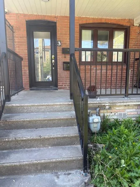 Photo 12 of Unit Main, 3 Lanark Avenue, Toronto, Oakwood Village — HOMEH