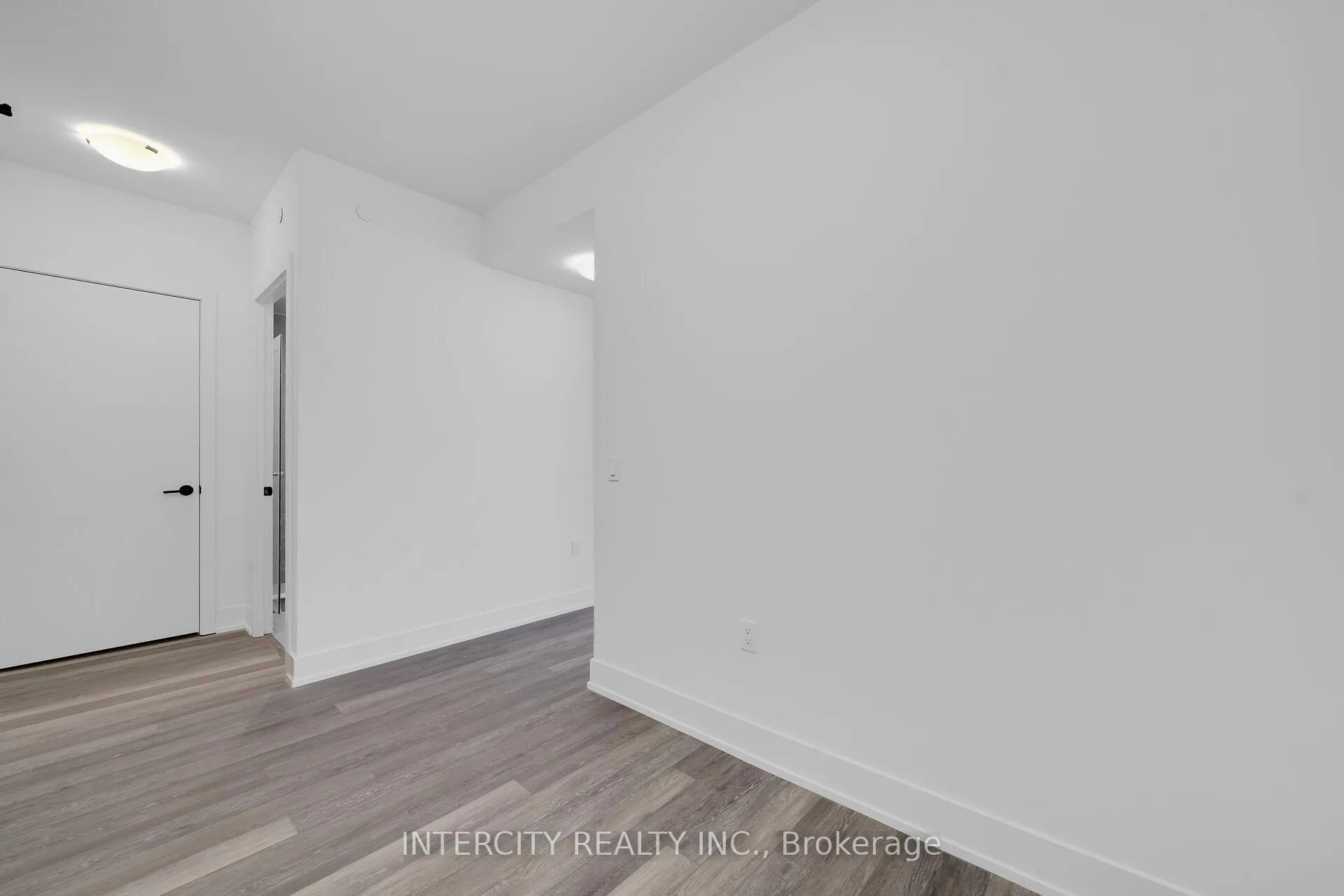 Photo 11 of Unit 327, 2075 King Road, King, King City — HOMEH