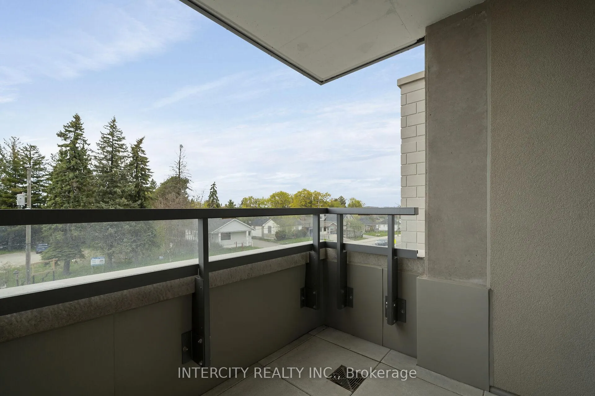 Photo 26 of Unit 327, 2075 King Road, King, King City — HOMEH