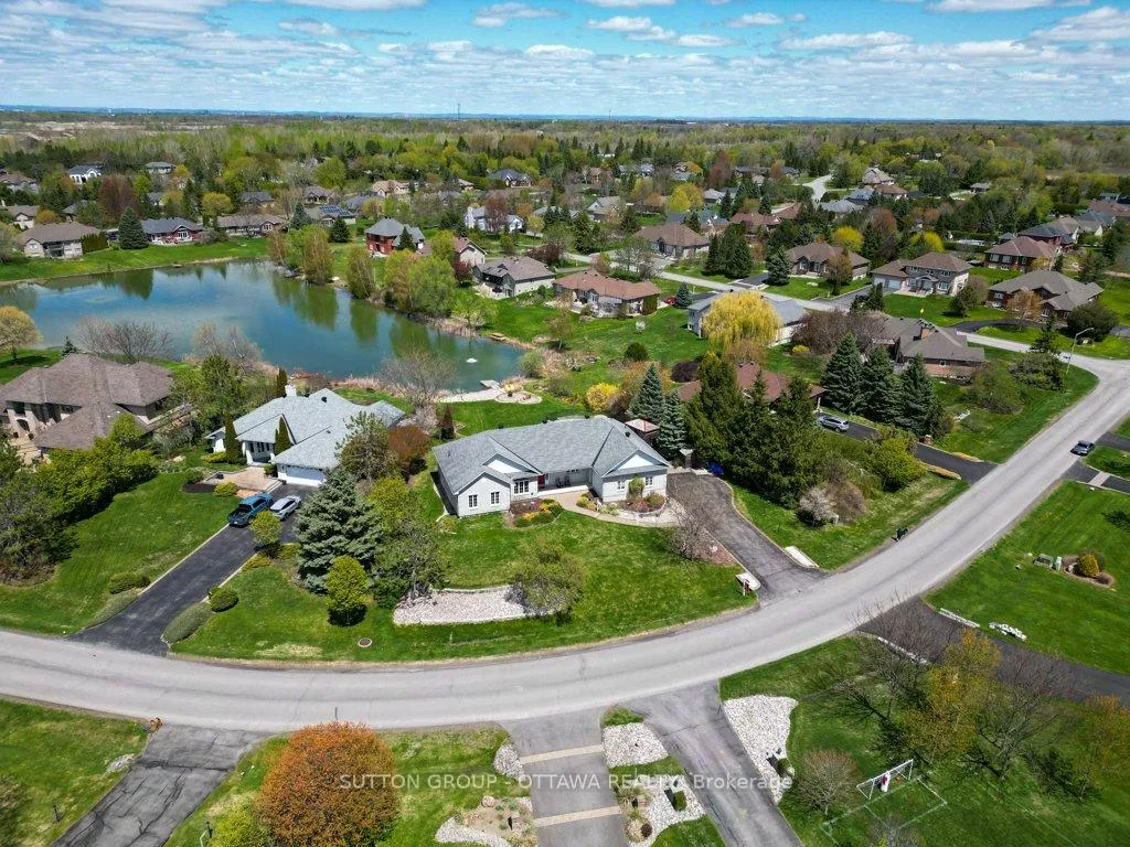 Photo 3 of 6881 Lakes Park Drive, Ottawa, Greely — HOMEH