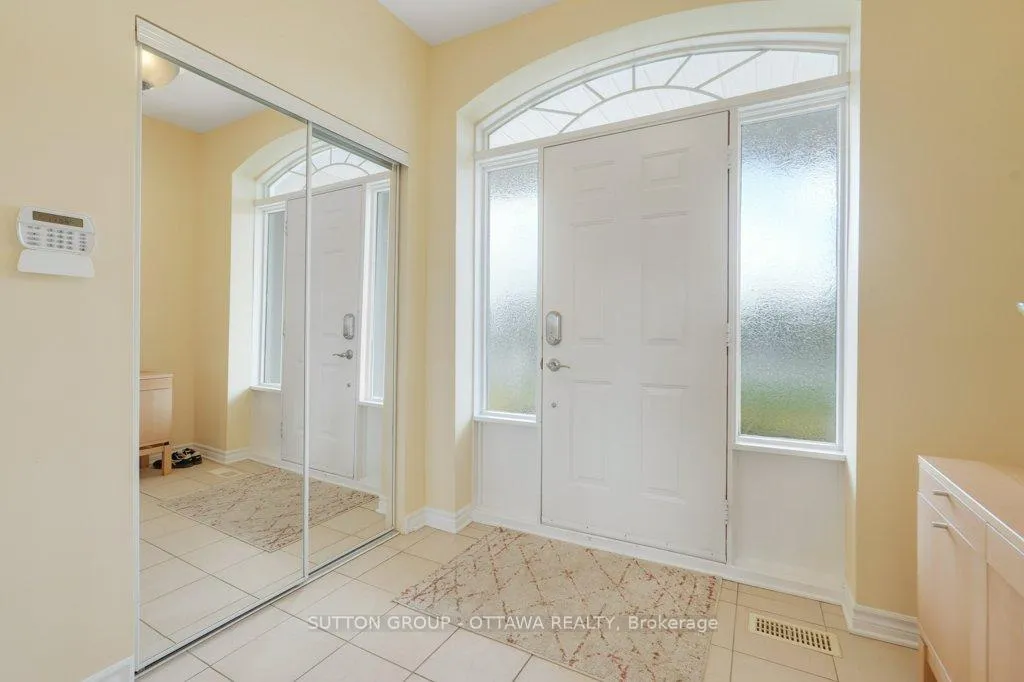 Photo 8 of 6881 Lakes Park Drive, Ottawa, Greely — HOMEH