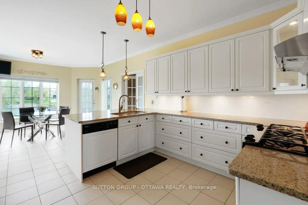 Photo 15 of 6881 Lakes Park Drive, Ottawa, Greely — HOMEH