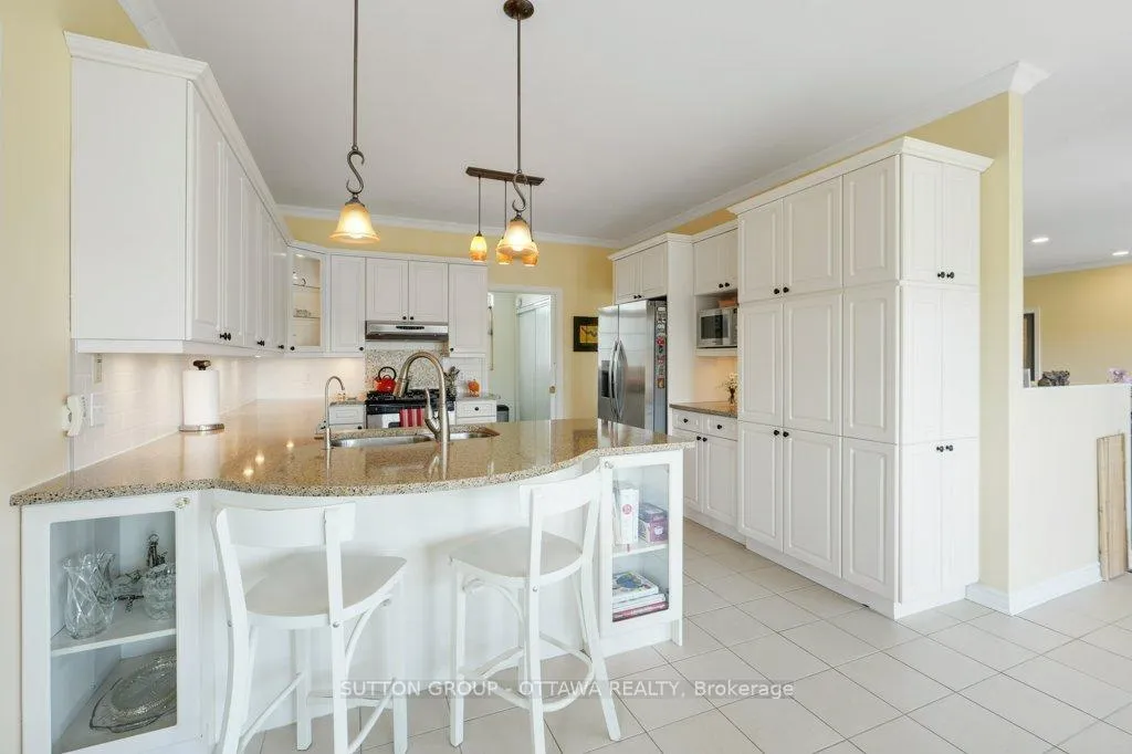 Photo 17 of 6881 Lakes Park Drive, Ottawa, Greely — HOMEH